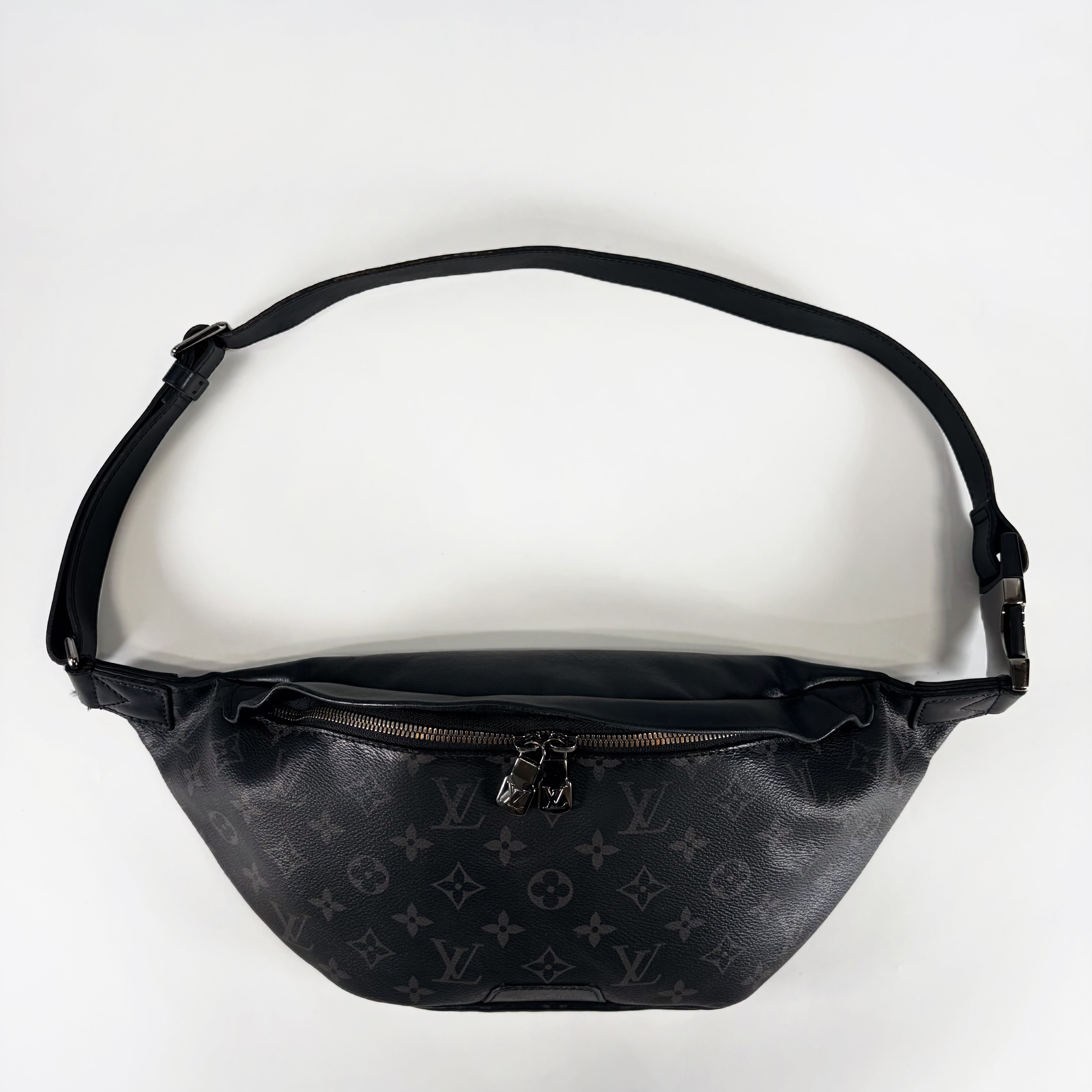 2602 secondhand LV brand bag M46035 Discovery Bam PM IC