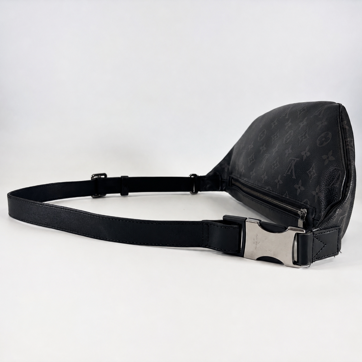 2602 secondhand LV brand bag M46035 Discovery Bam PM IC