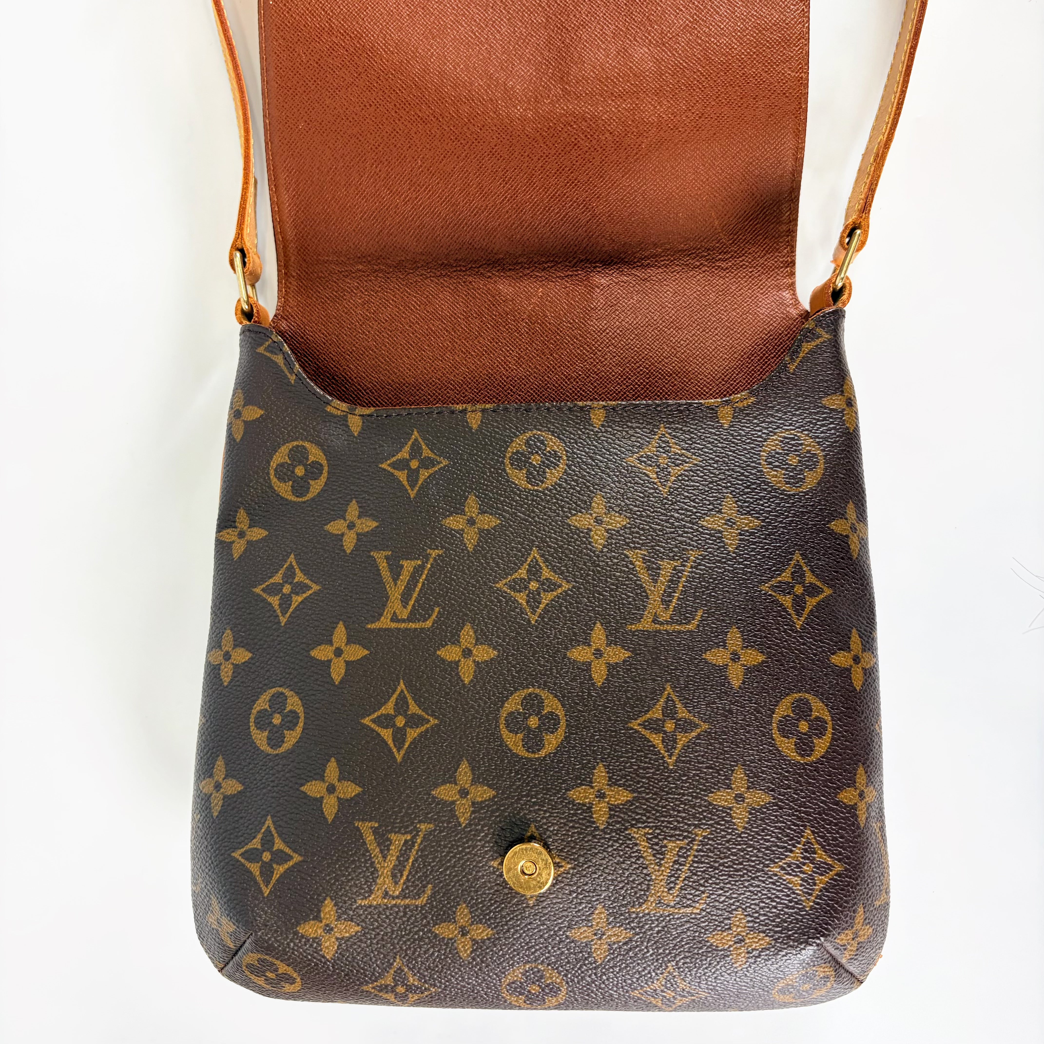 2602 secondhand LV Monogram Musette salsa M51258 LW0030
