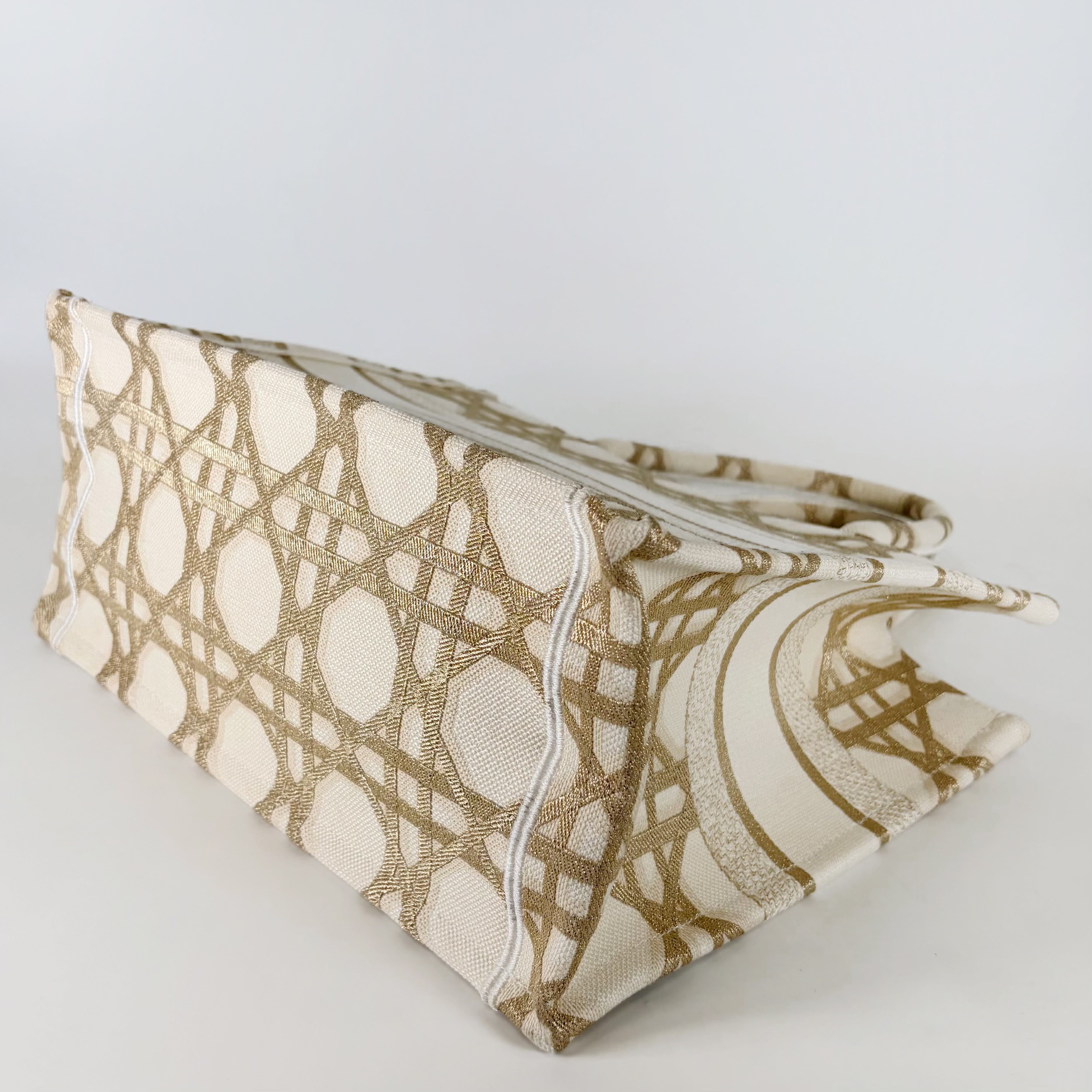 2602 secondhand CD Book Tote beige