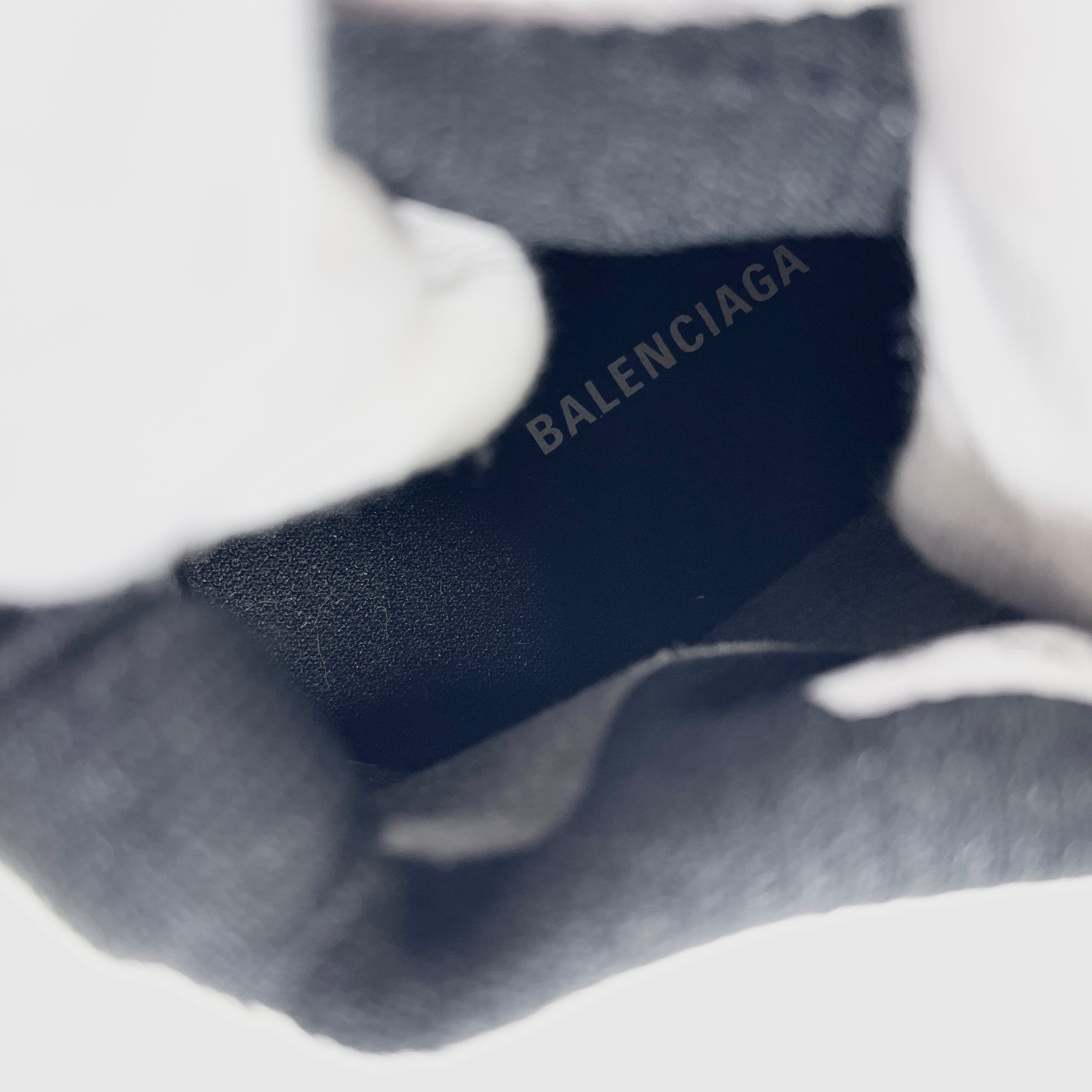 2602 secondhand BALENCIAGA knit sneakers Women's black race up (23cm)