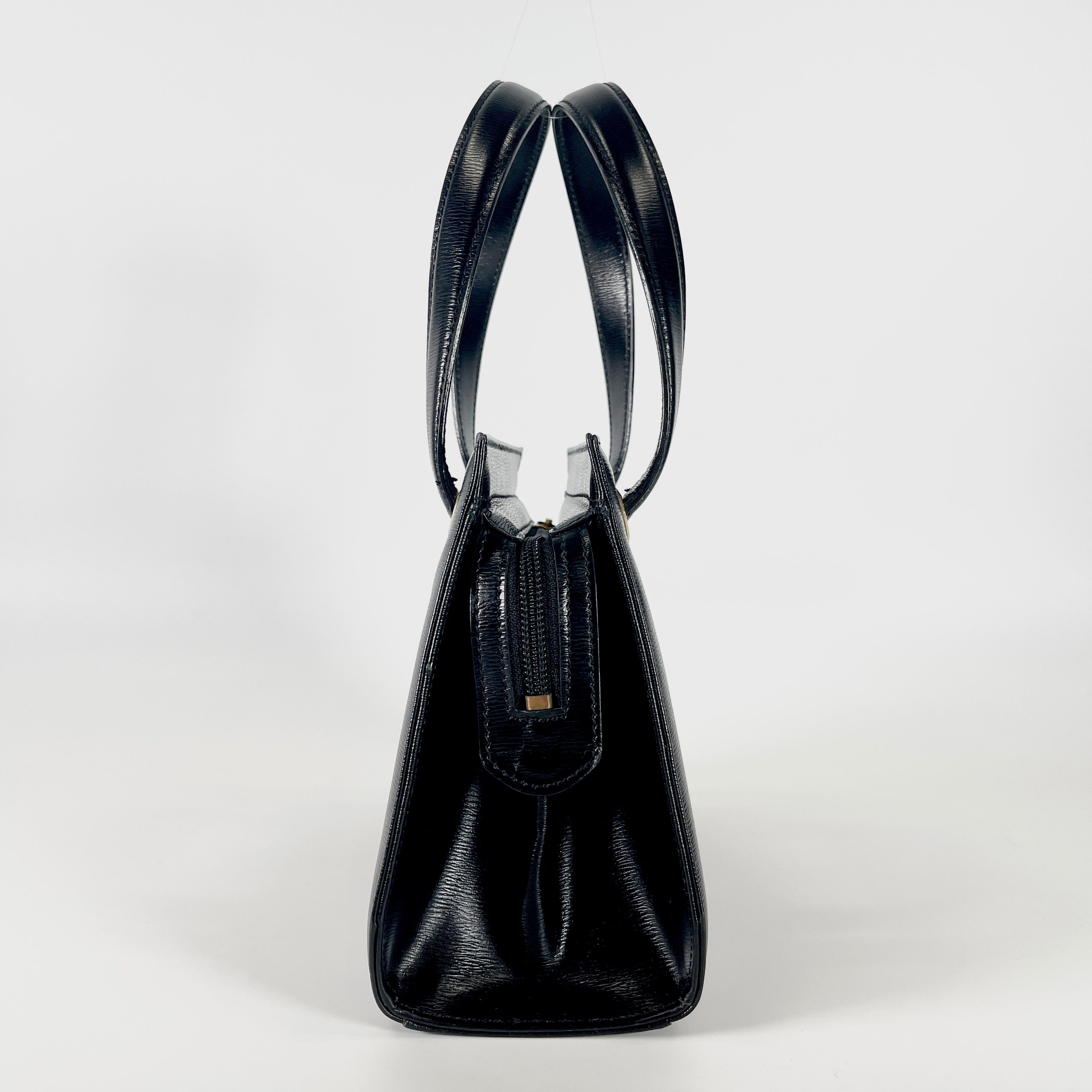 2602 secondhand CD hand bag