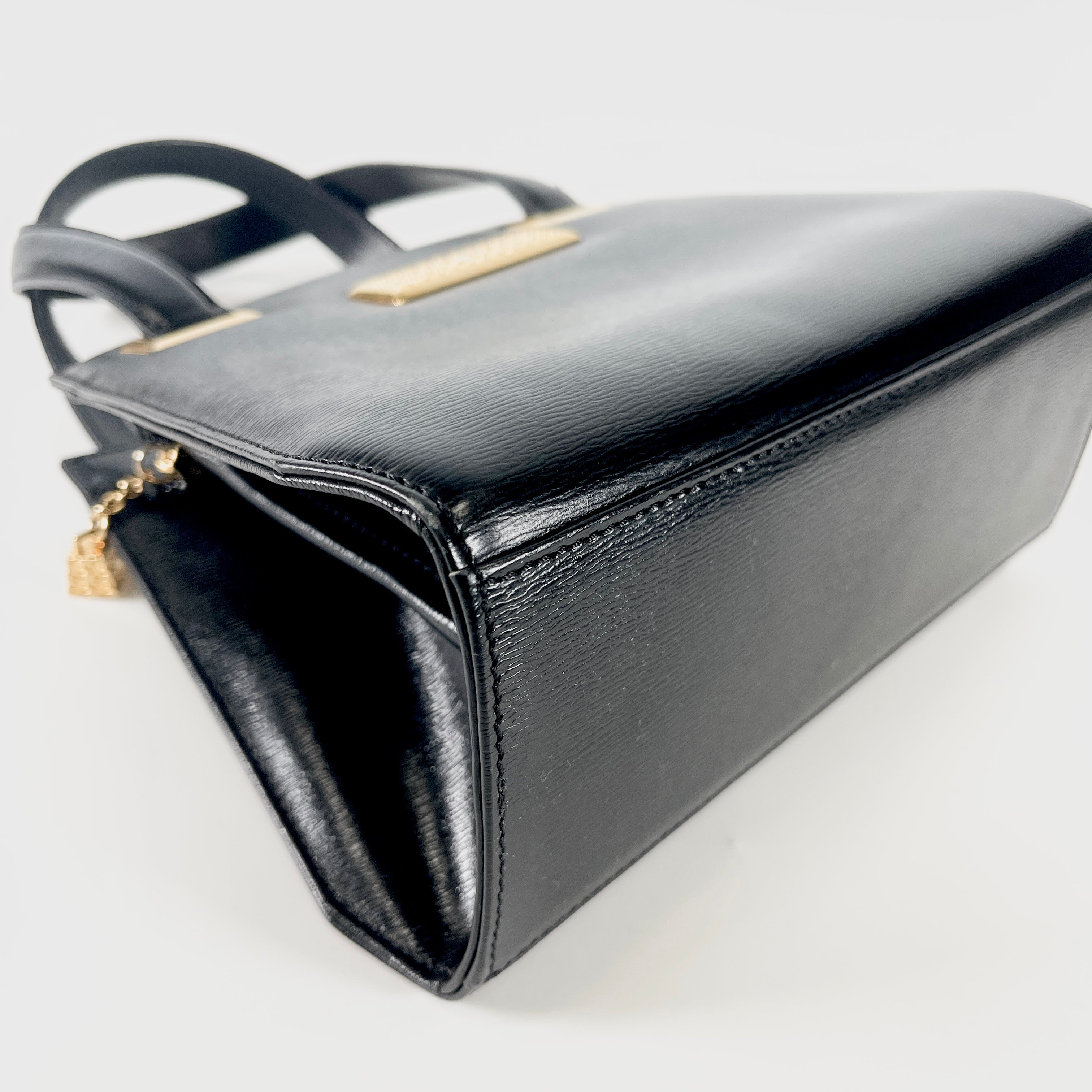 2602 secondhand CD hand bag