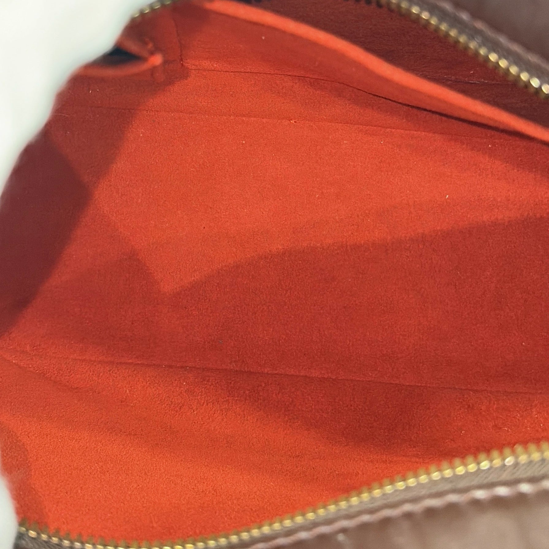 2602 secondhand LV Damier Saria Horizontal