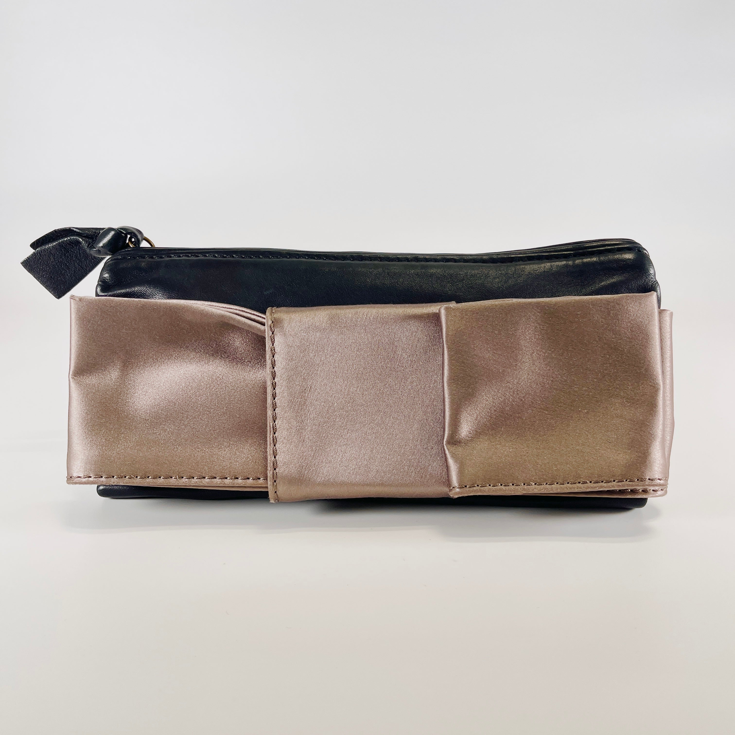 2604 secondhand Chloe ribbon Clutch Bag