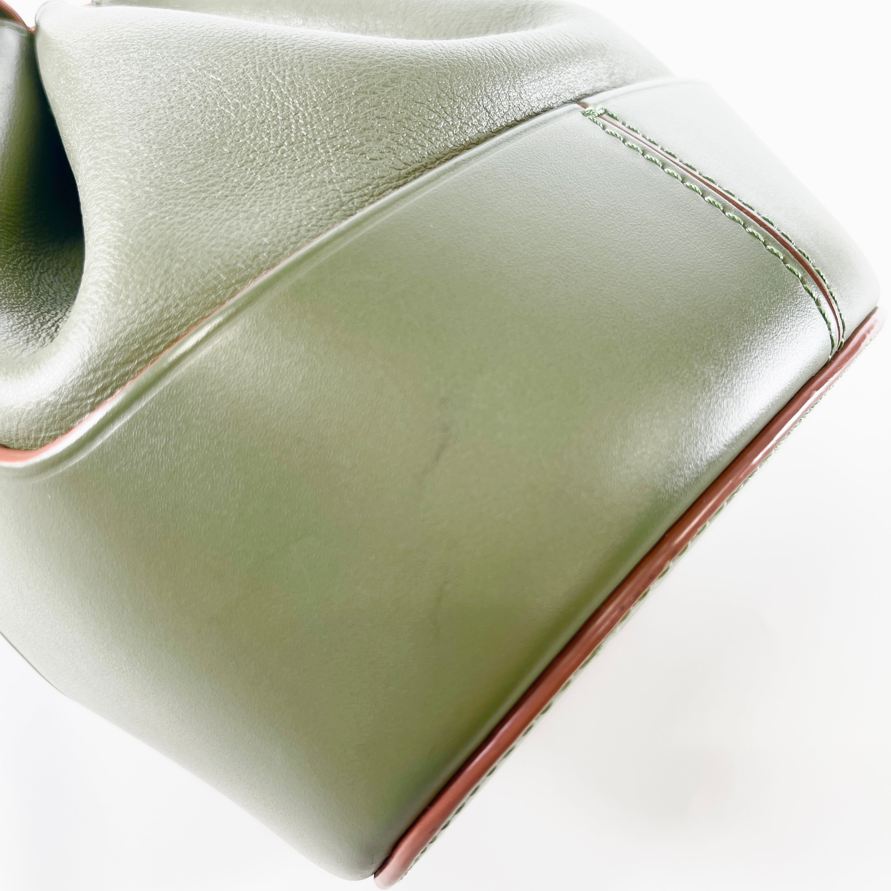 2603 secondhand LOEWE balloon bag leather 2WAY Shoulder bag green