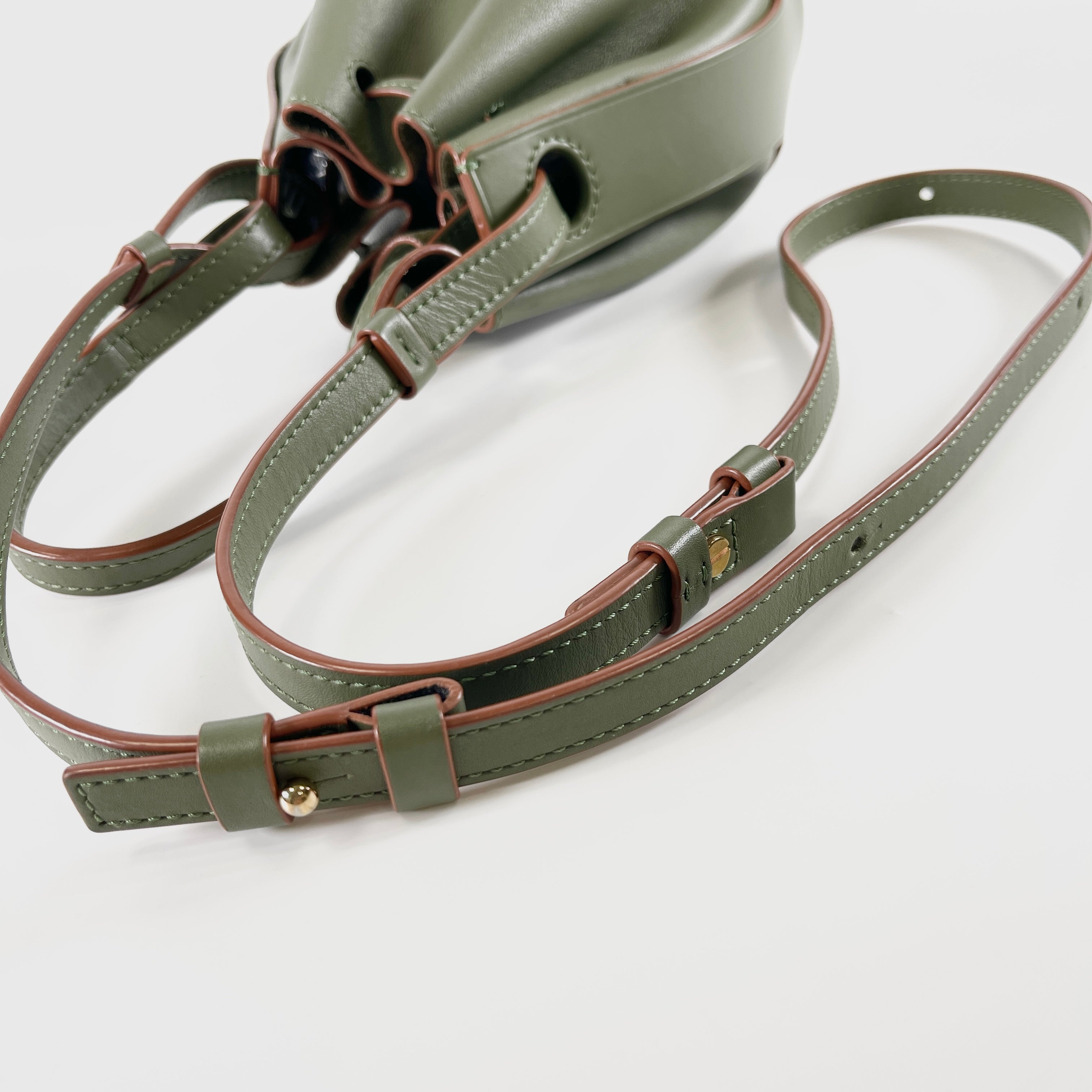 2603 secondhand LOEWE balloon bag leather 2WAY Shoulder bag green