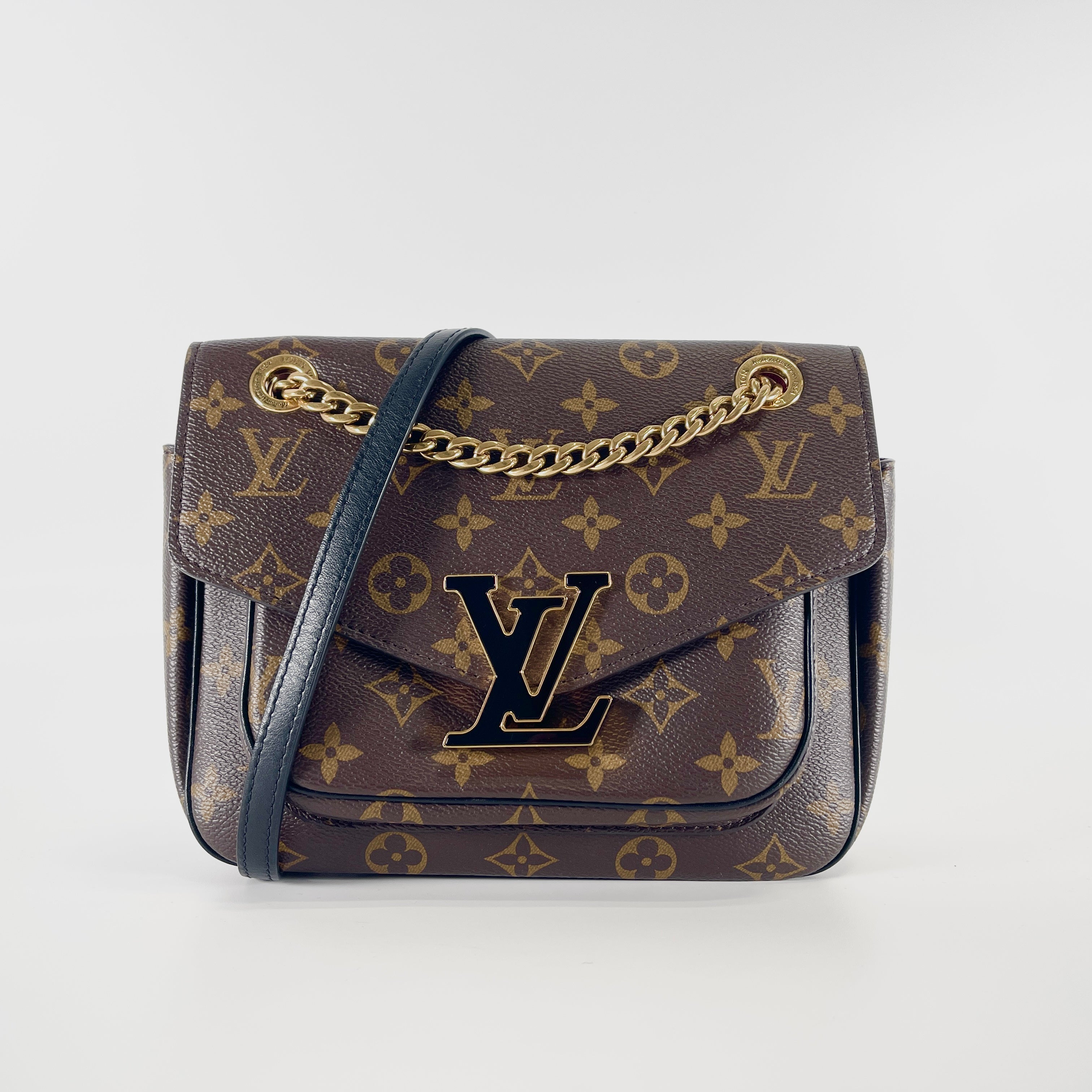 2603 secondhand LV brand bag M45592 RFID