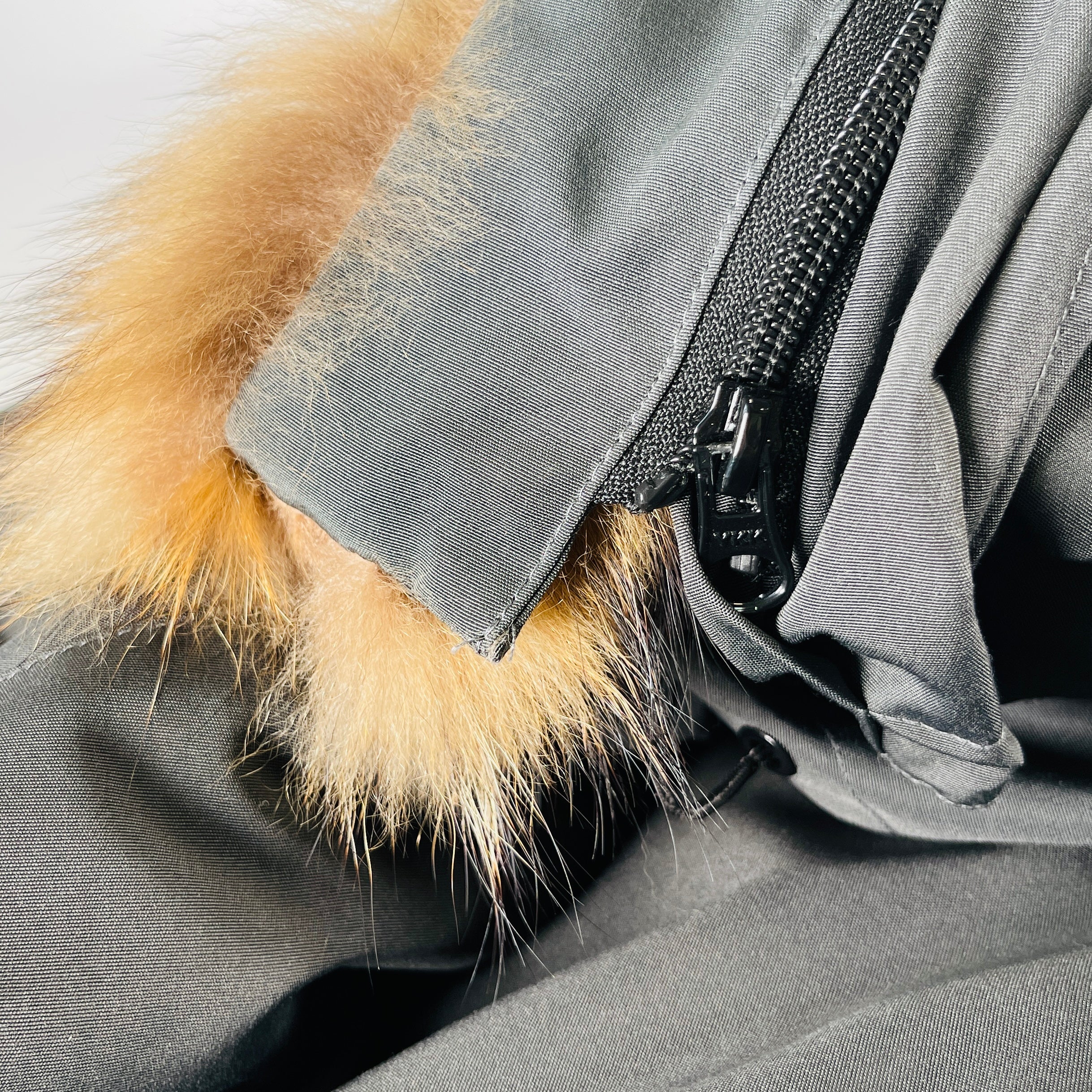 2601 CANADA GOOSE Down jacket size :S
