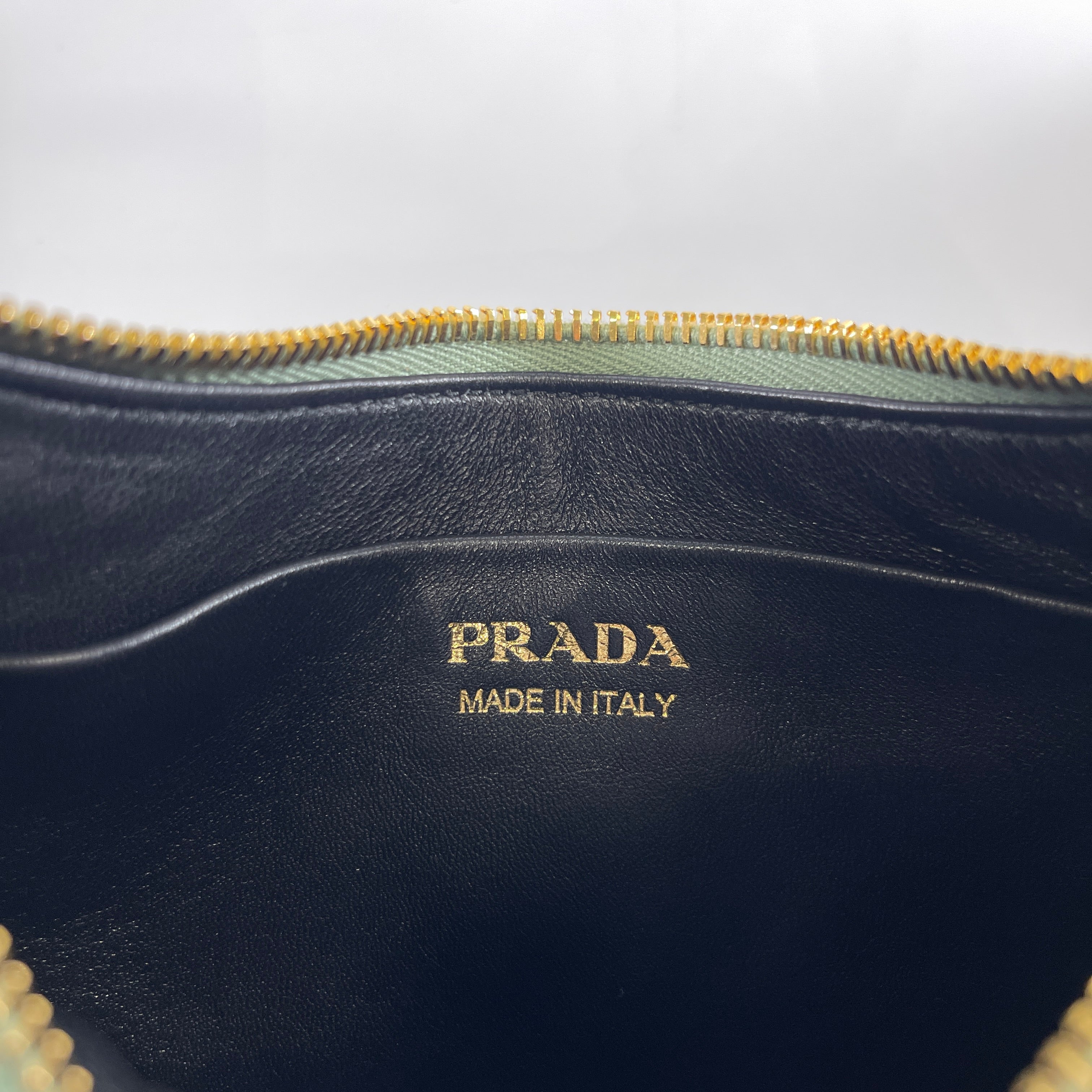 2603 secondhand PRADA Small back