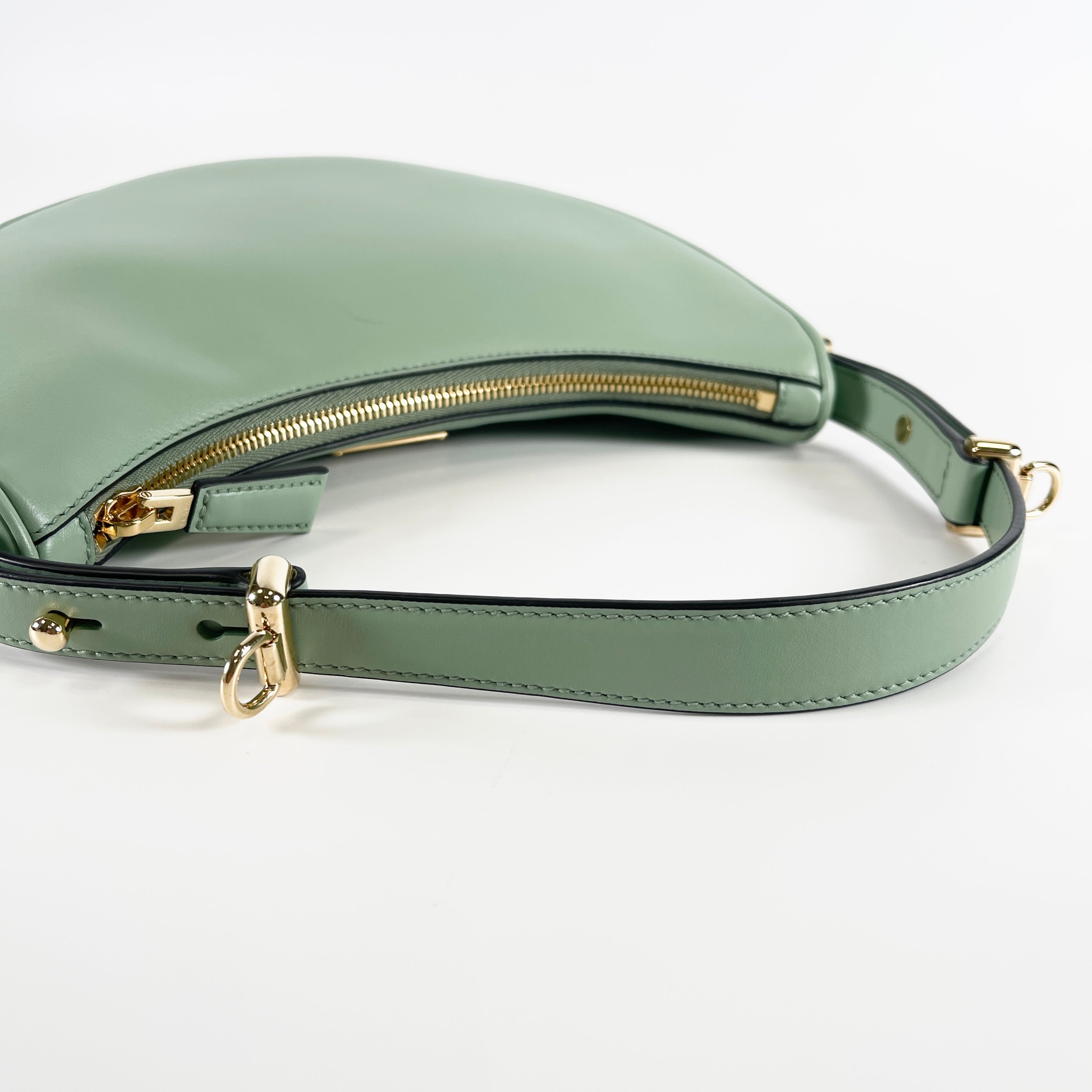 2603 secondhand PRADA Small back