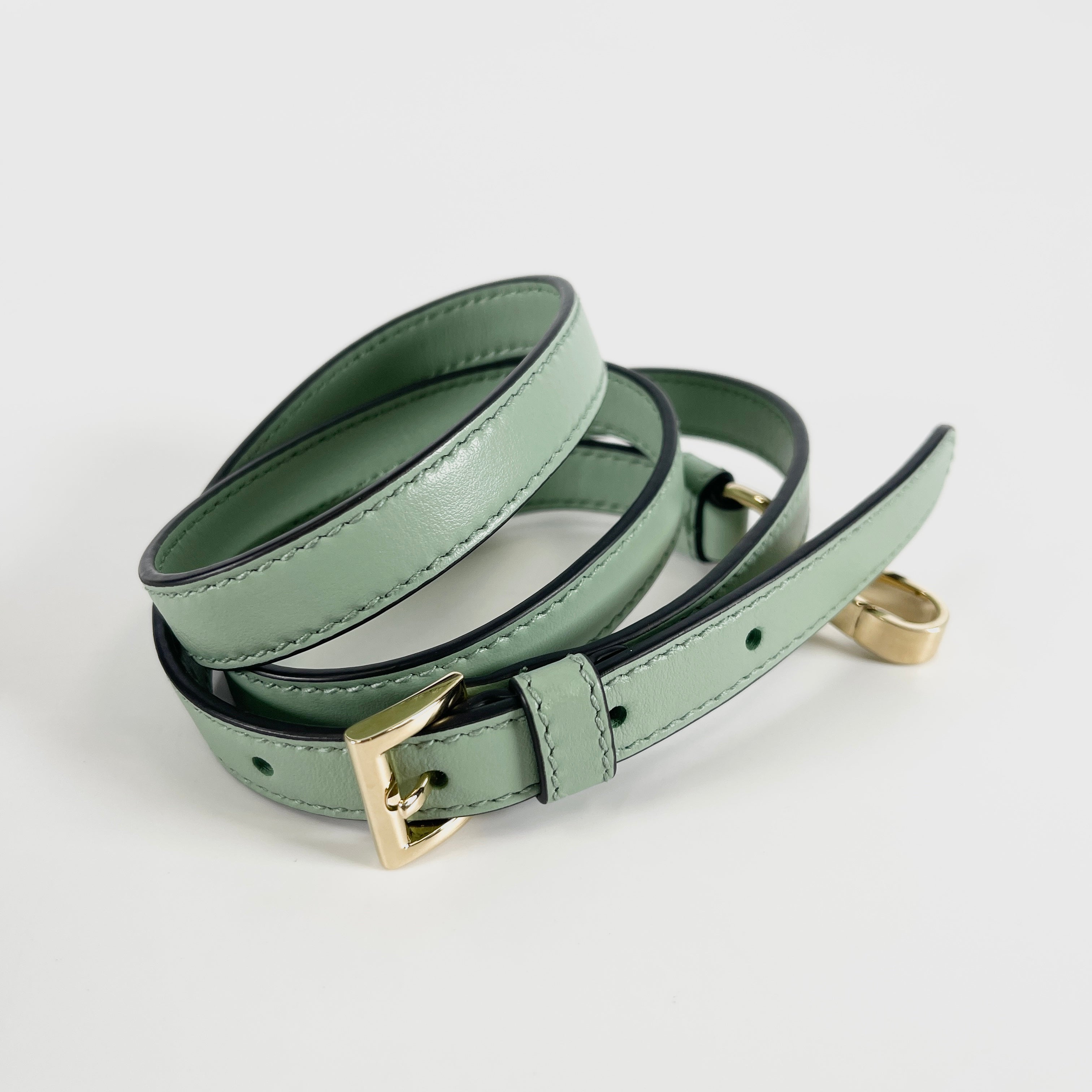 2603 secondhand PRADA Small back
