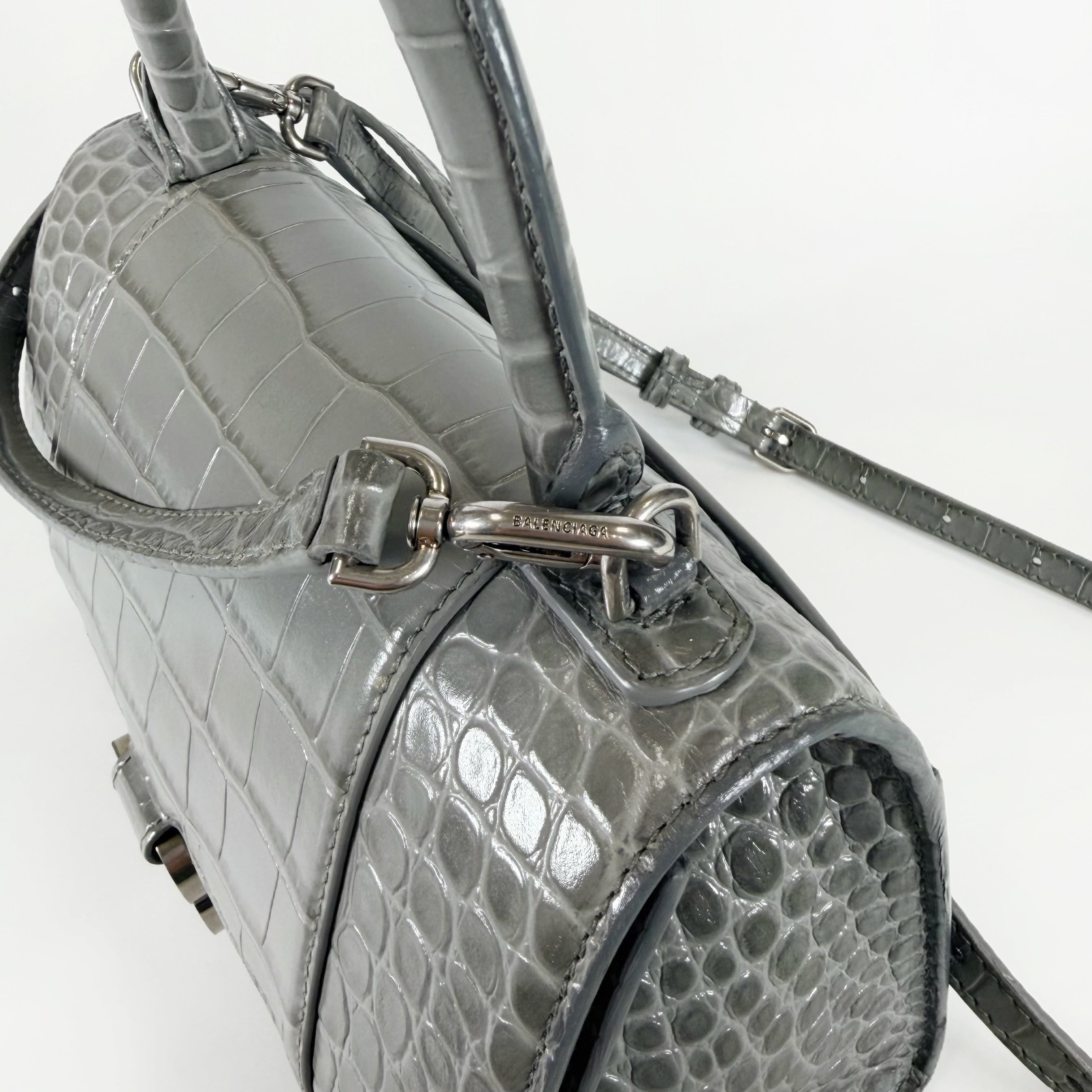 2603 secondhand BALENCIAGA Small Hourglass ring bag