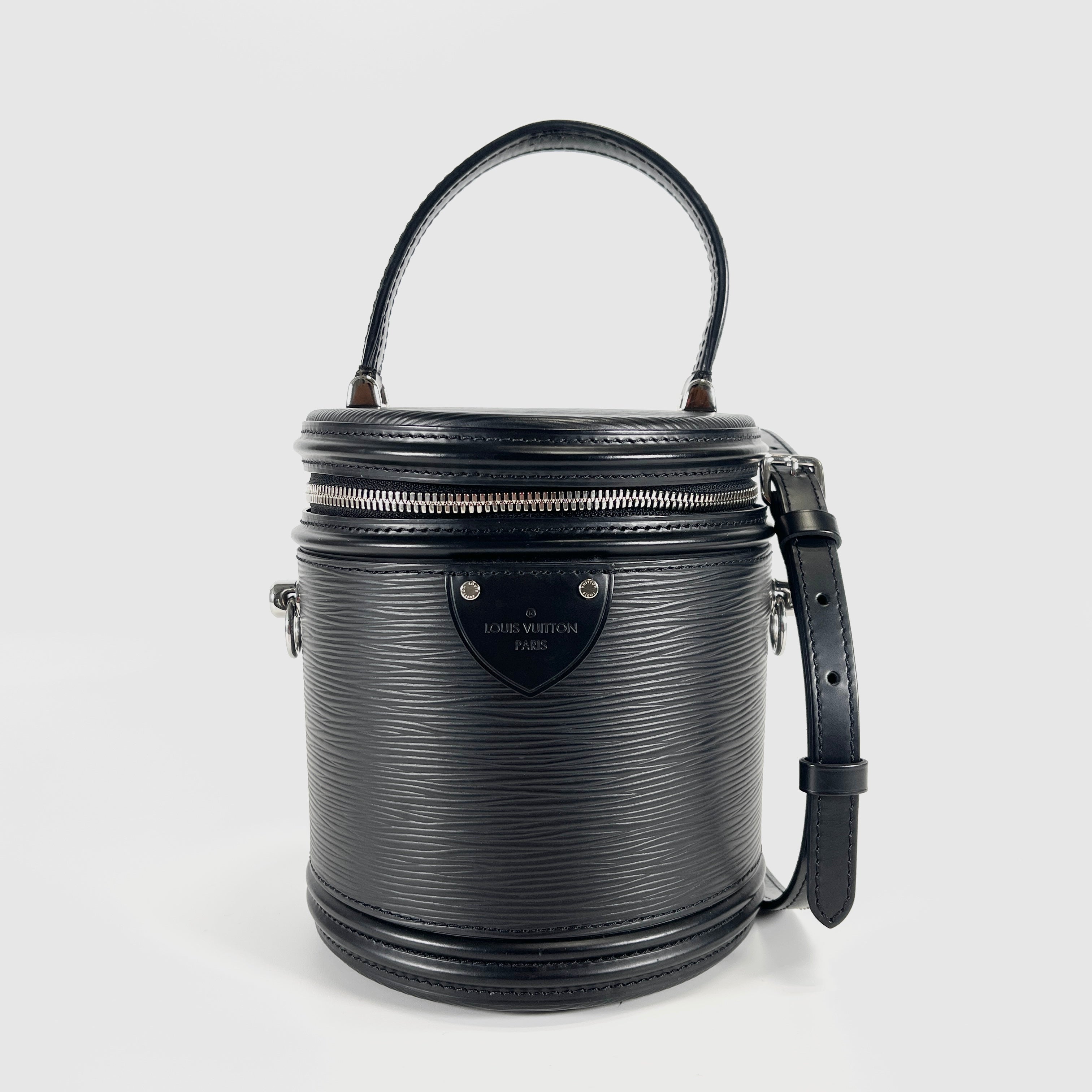 2603 secondhand LV hand Shoulder bag