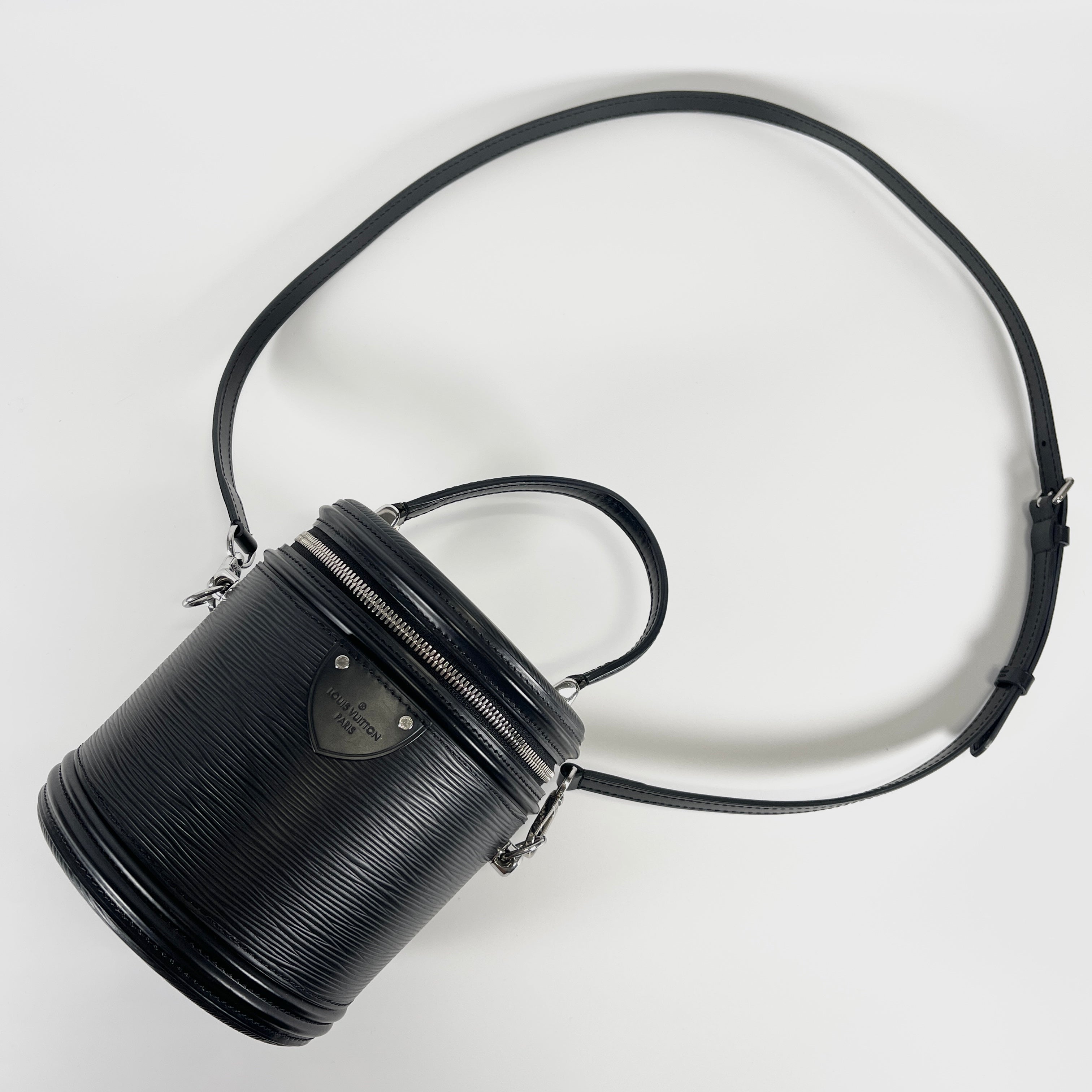 2603 secondhand LV hand Shoulder bag