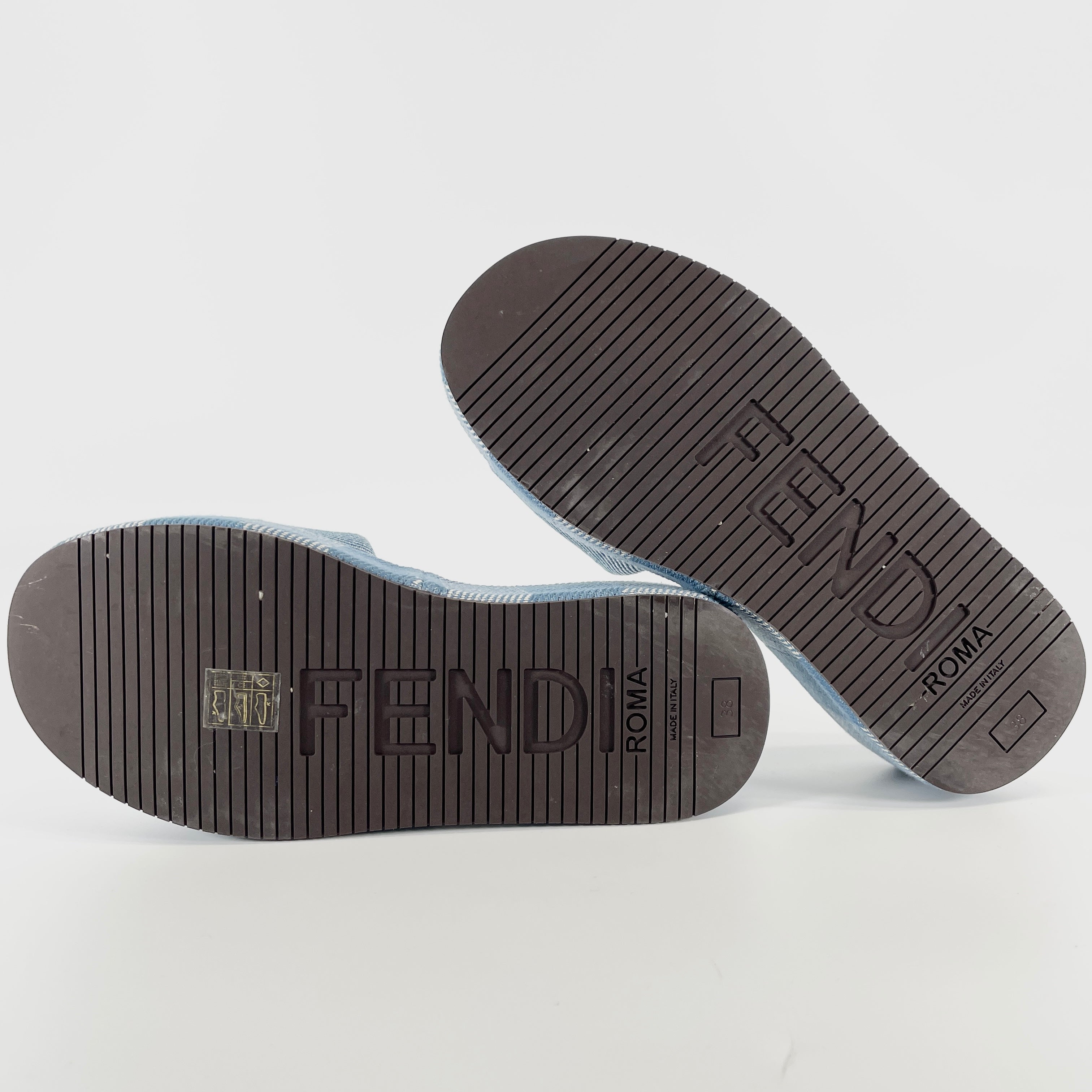 2604 secondhand FENDI Sandals