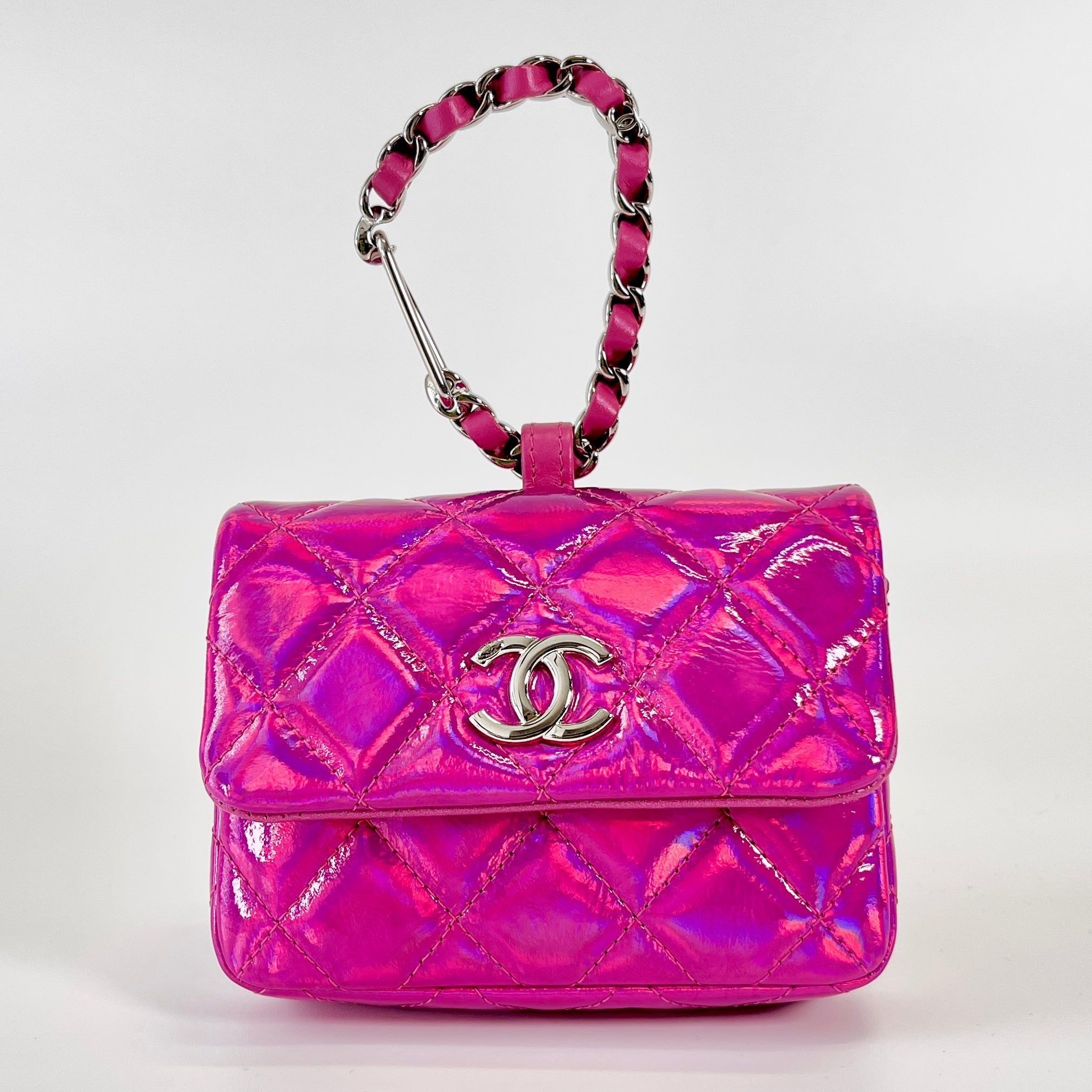 2604 secondhand CHANEL brand bag patent charm