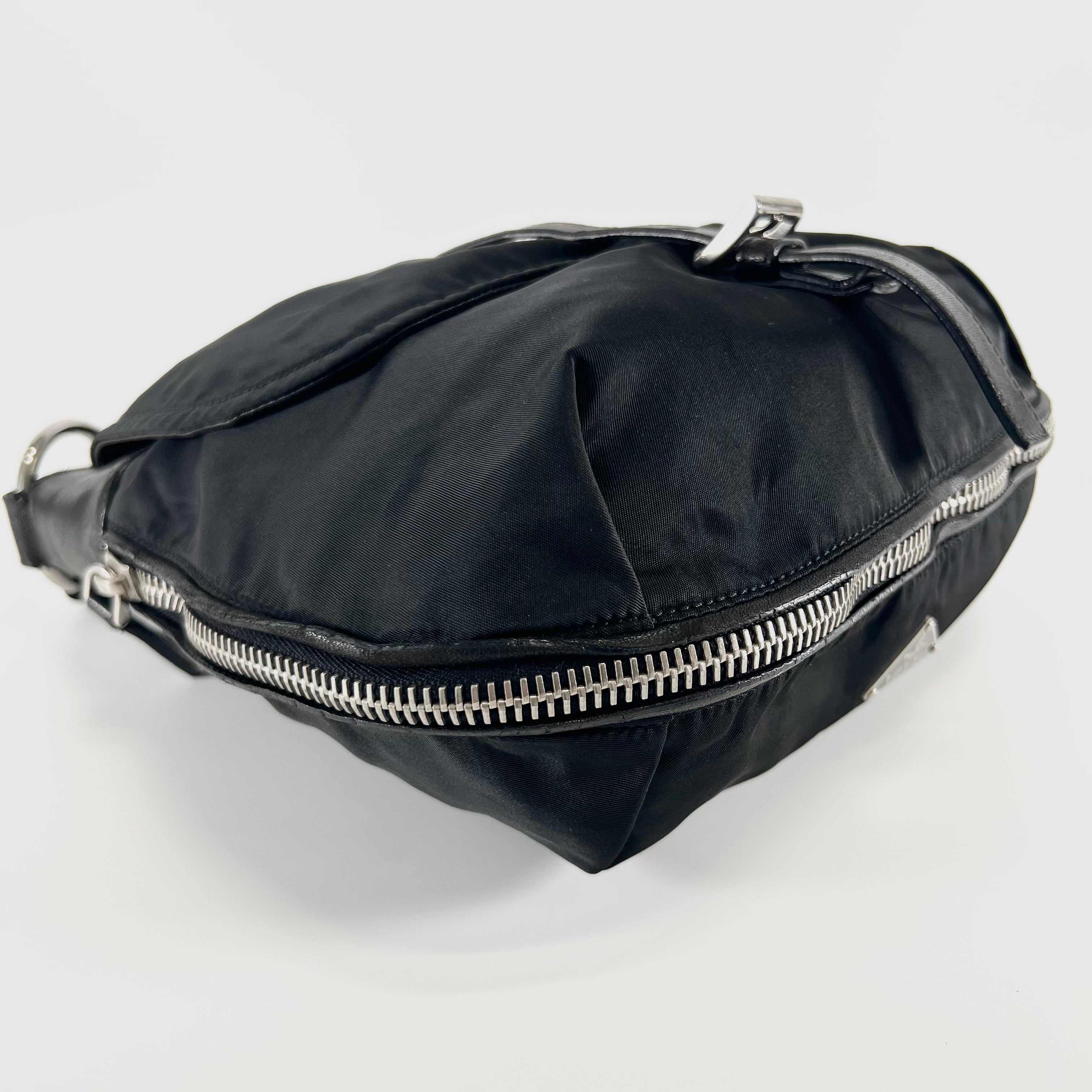 2606 secondhand PRADA nylon Shoulder bag