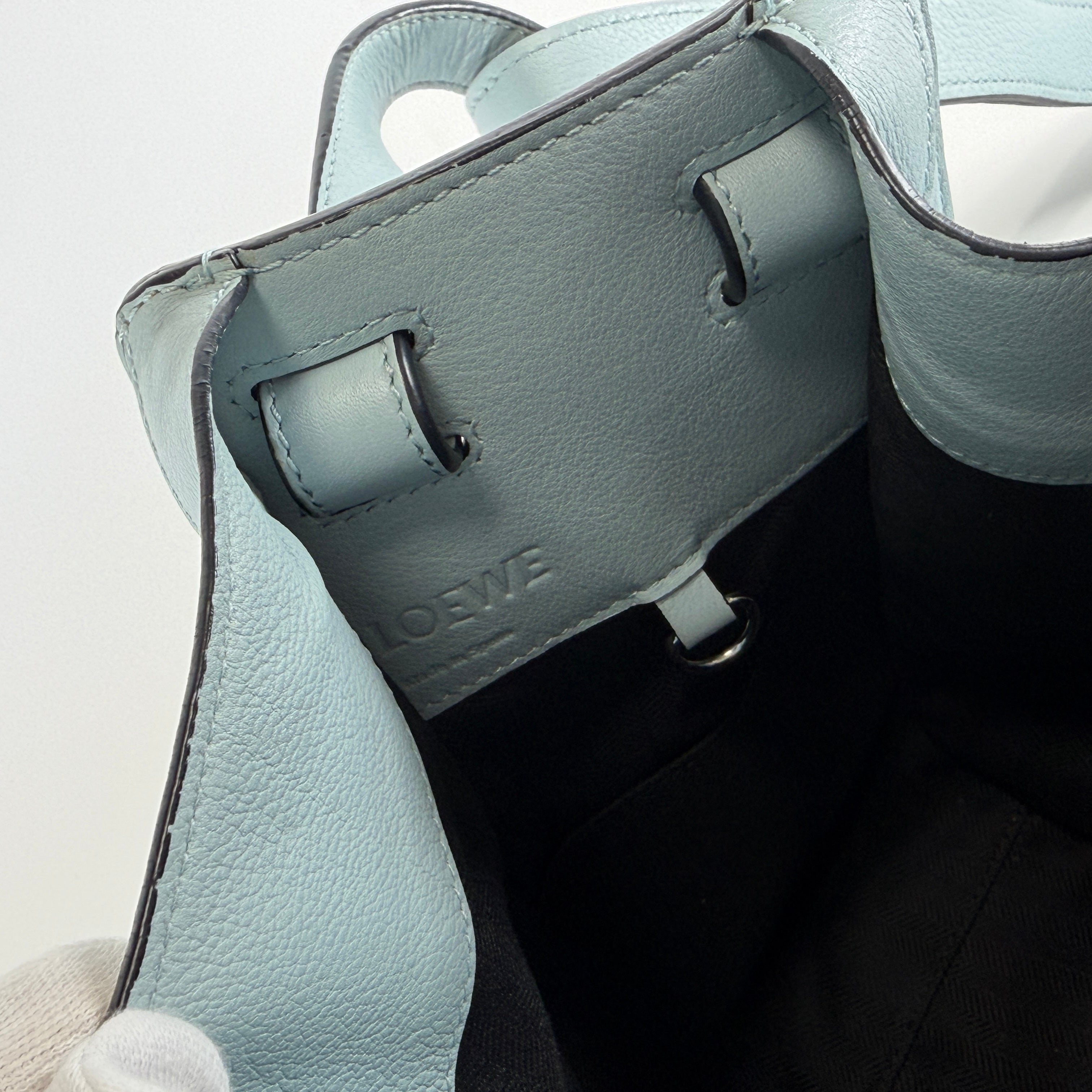 2604 secondhand LOEWE bag hammock Small Light blue / rain leather