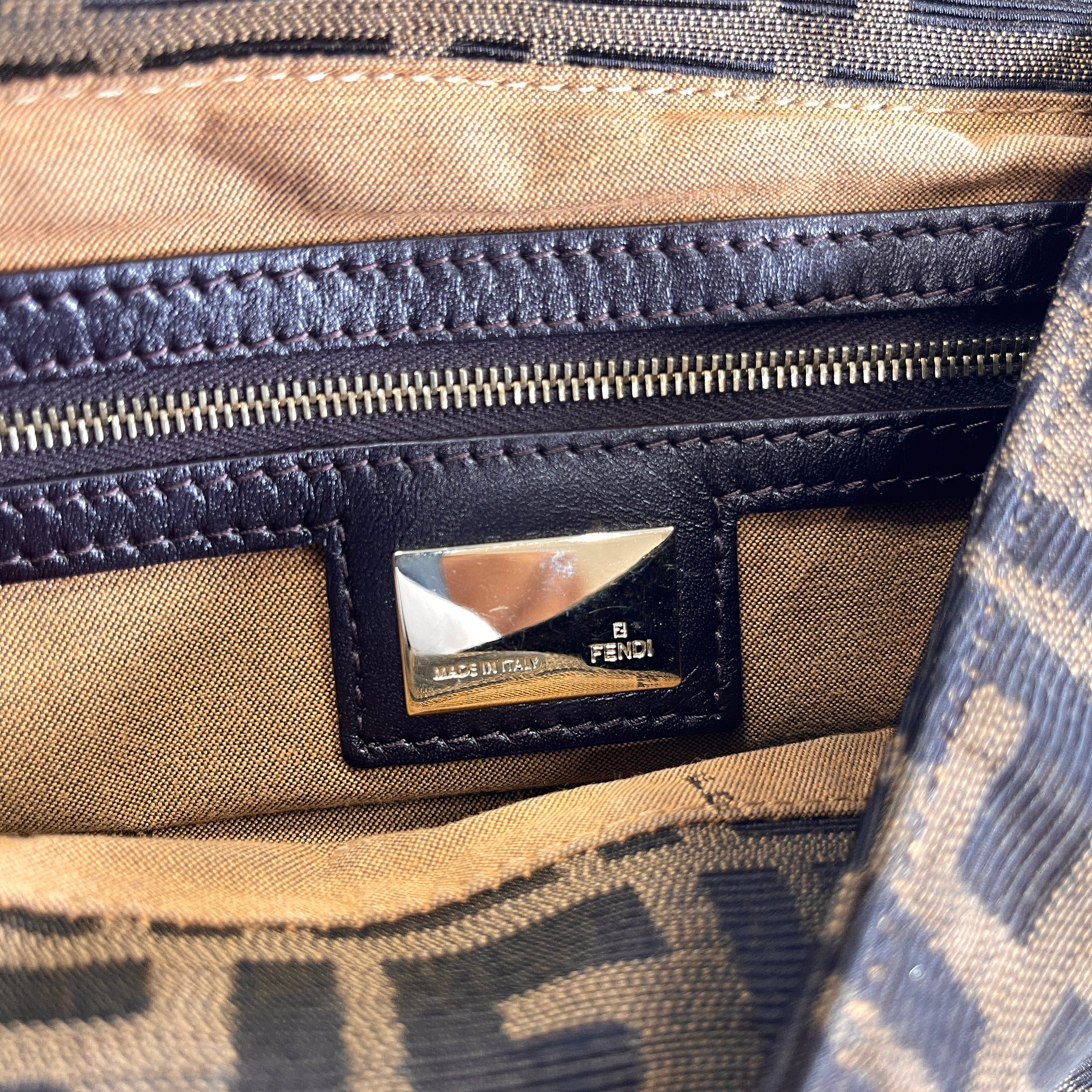 2604 secondhand FENDI Zucca bag