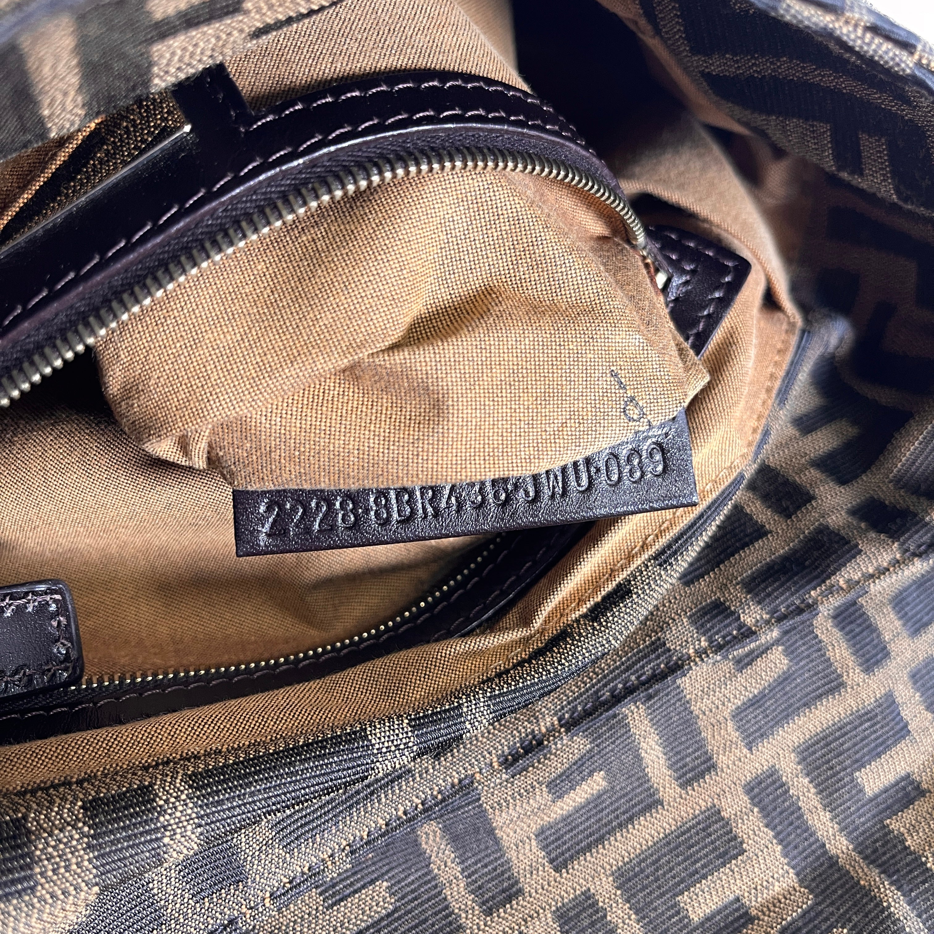 2604 secondhand FENDI Zucca bag