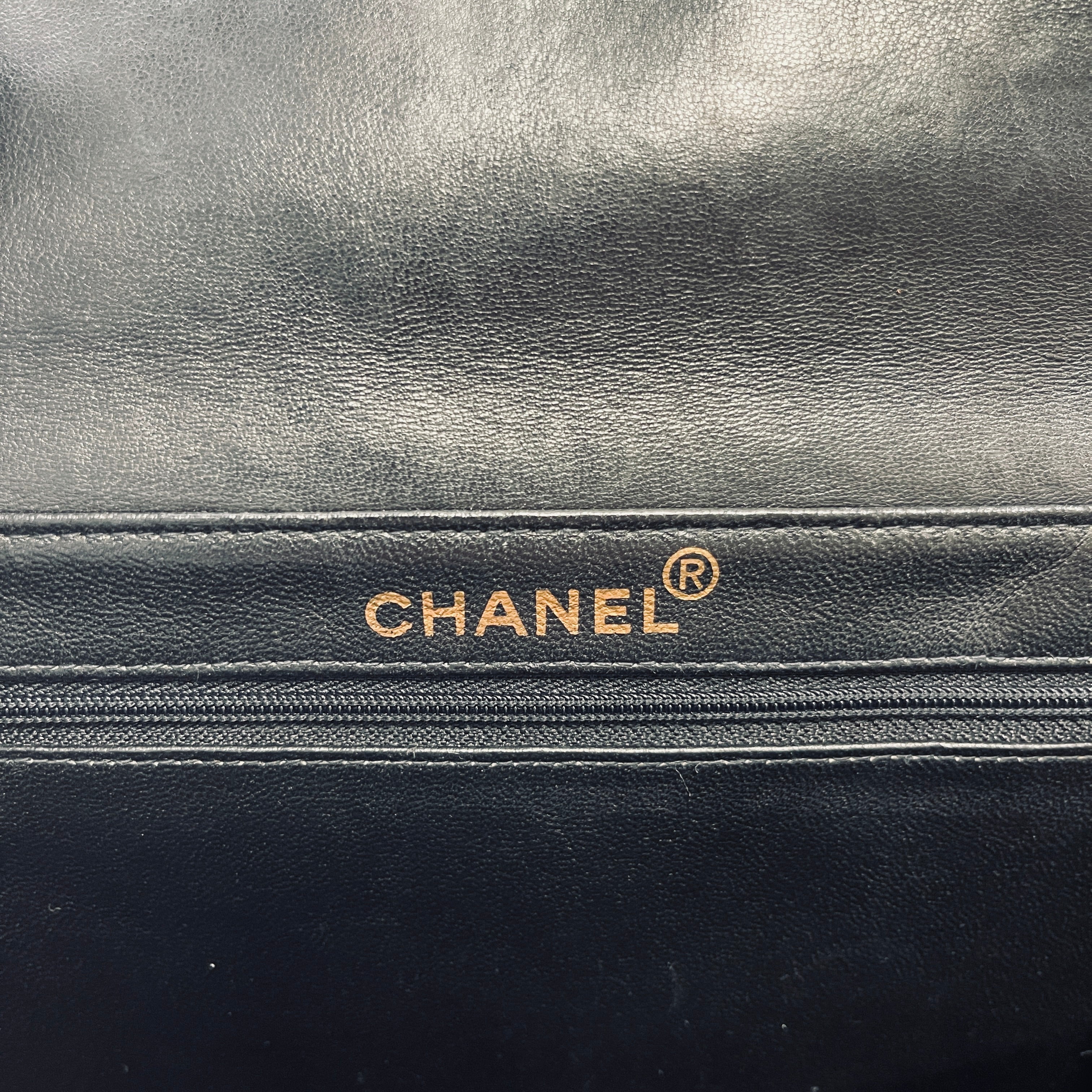 2604 secondhand CHANEL leather Shoulder bag