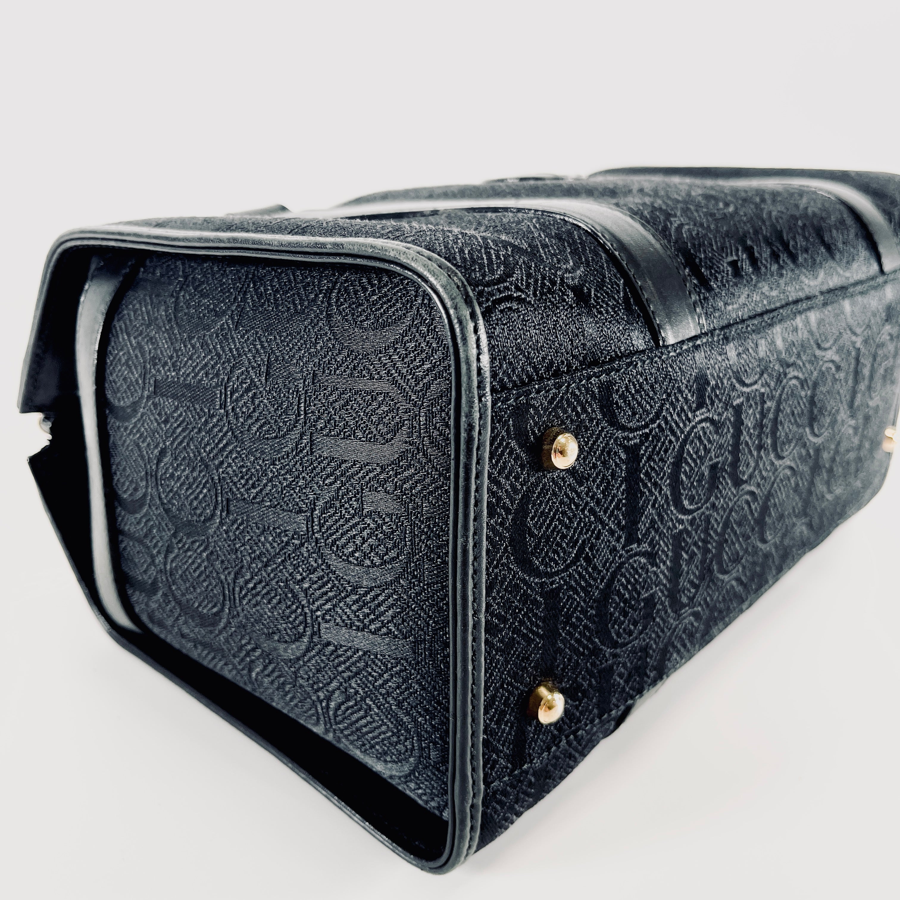 2605 secondhand GUCCI Boston bag