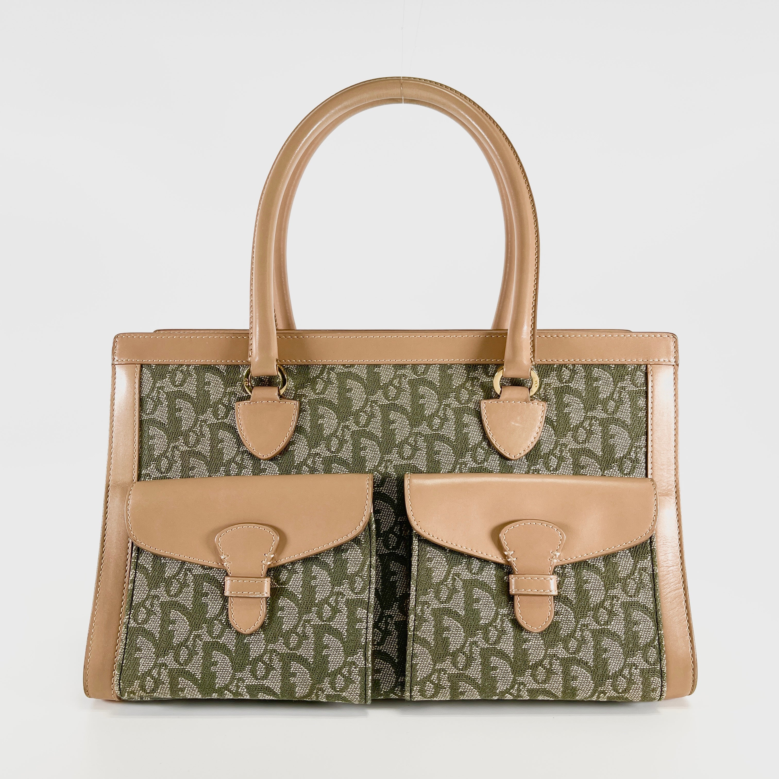 2605 secondhand CD Trotter hand bag