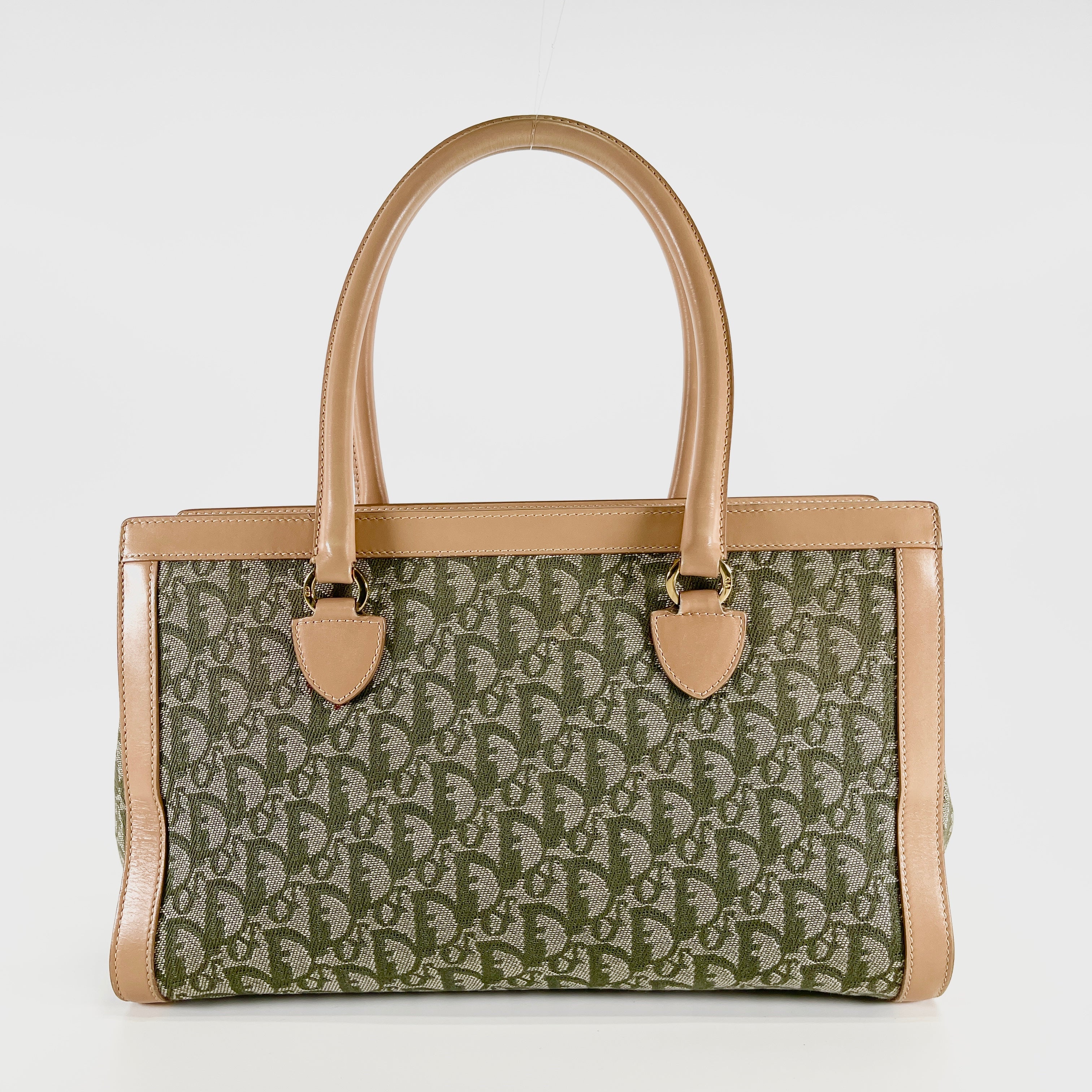 2605 secondhand CD Trotter hand bag