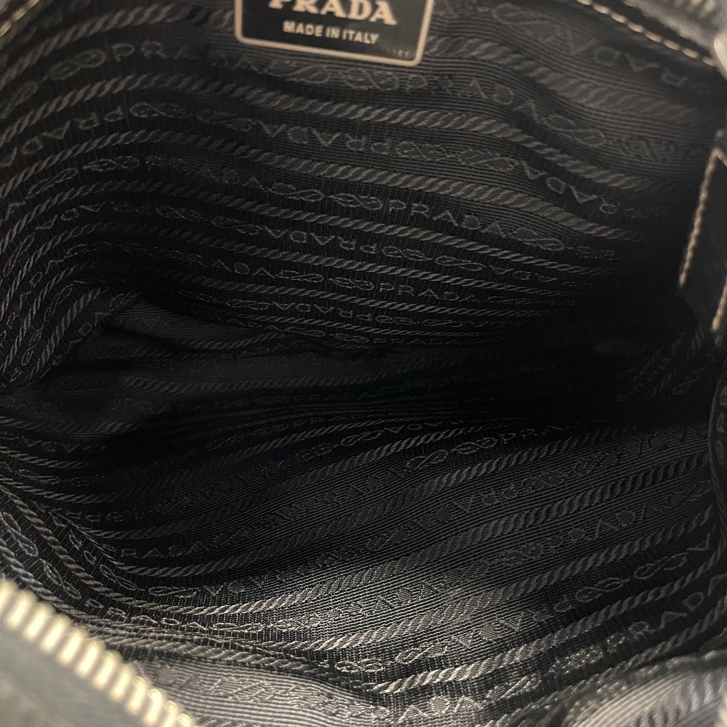 2605 secondhand PRADA nylon Shoulder bag