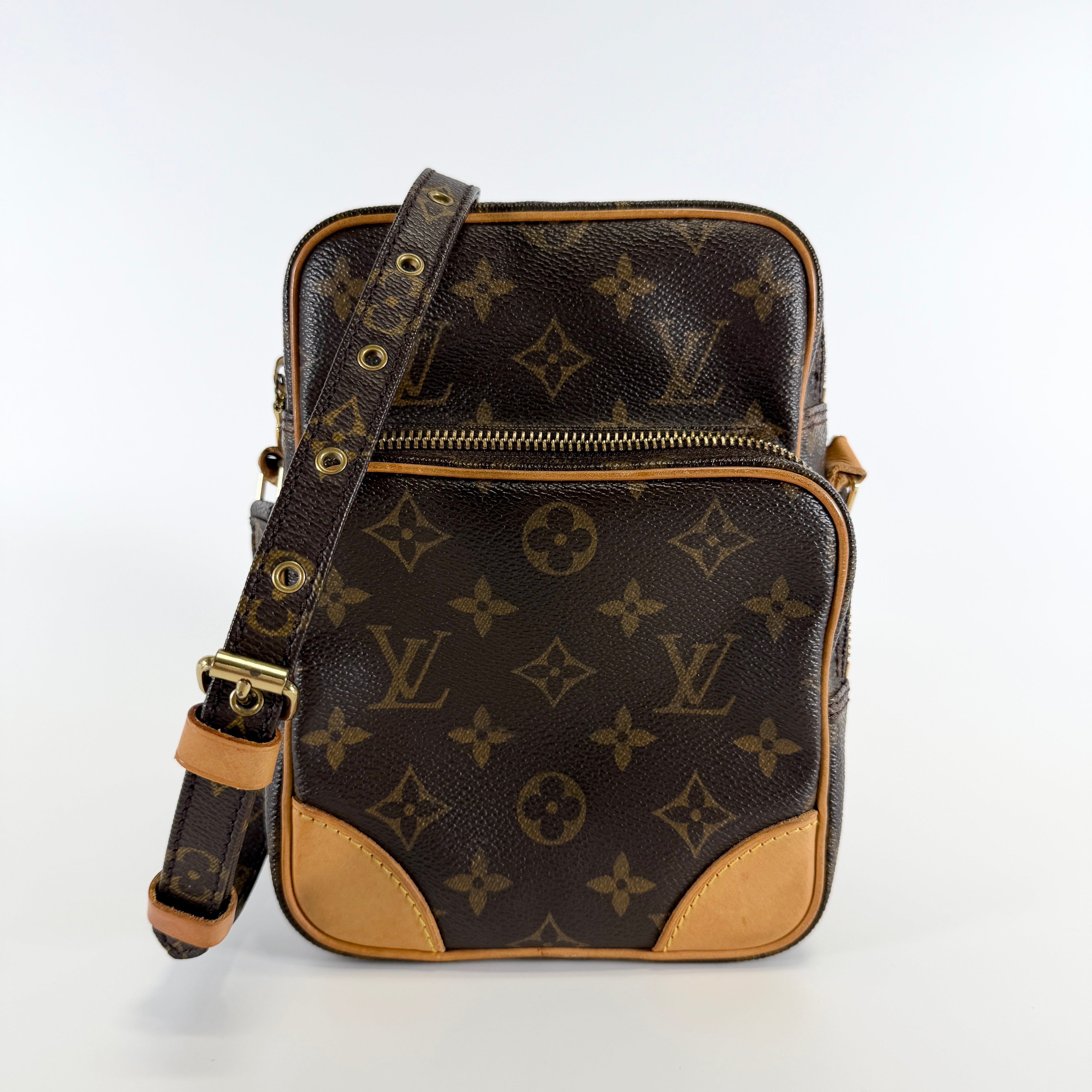 2606 secondhand LV Shoulder bag Amazon Monogram