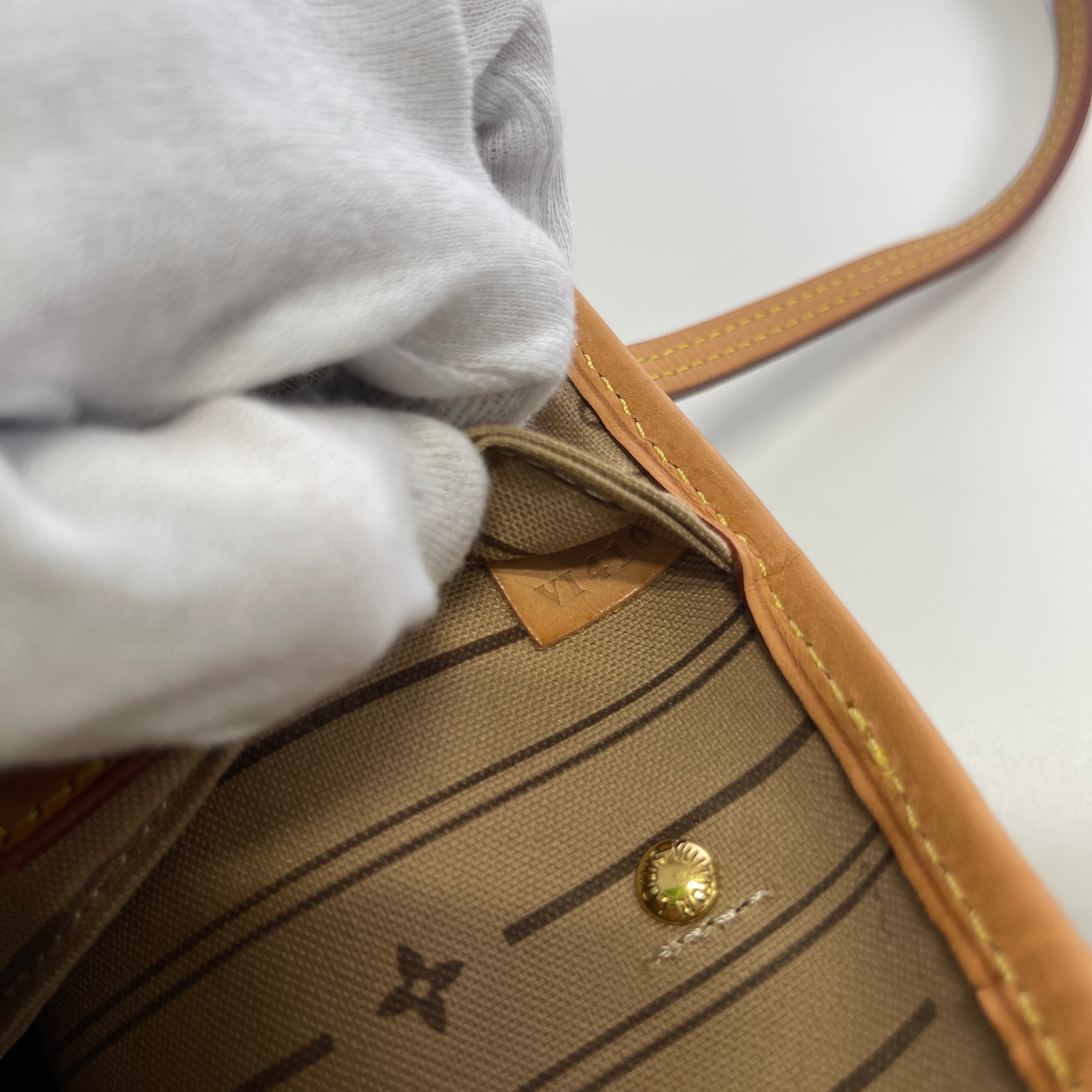 Louis Vuitton Neverfull PM Monogram Canvas M40155