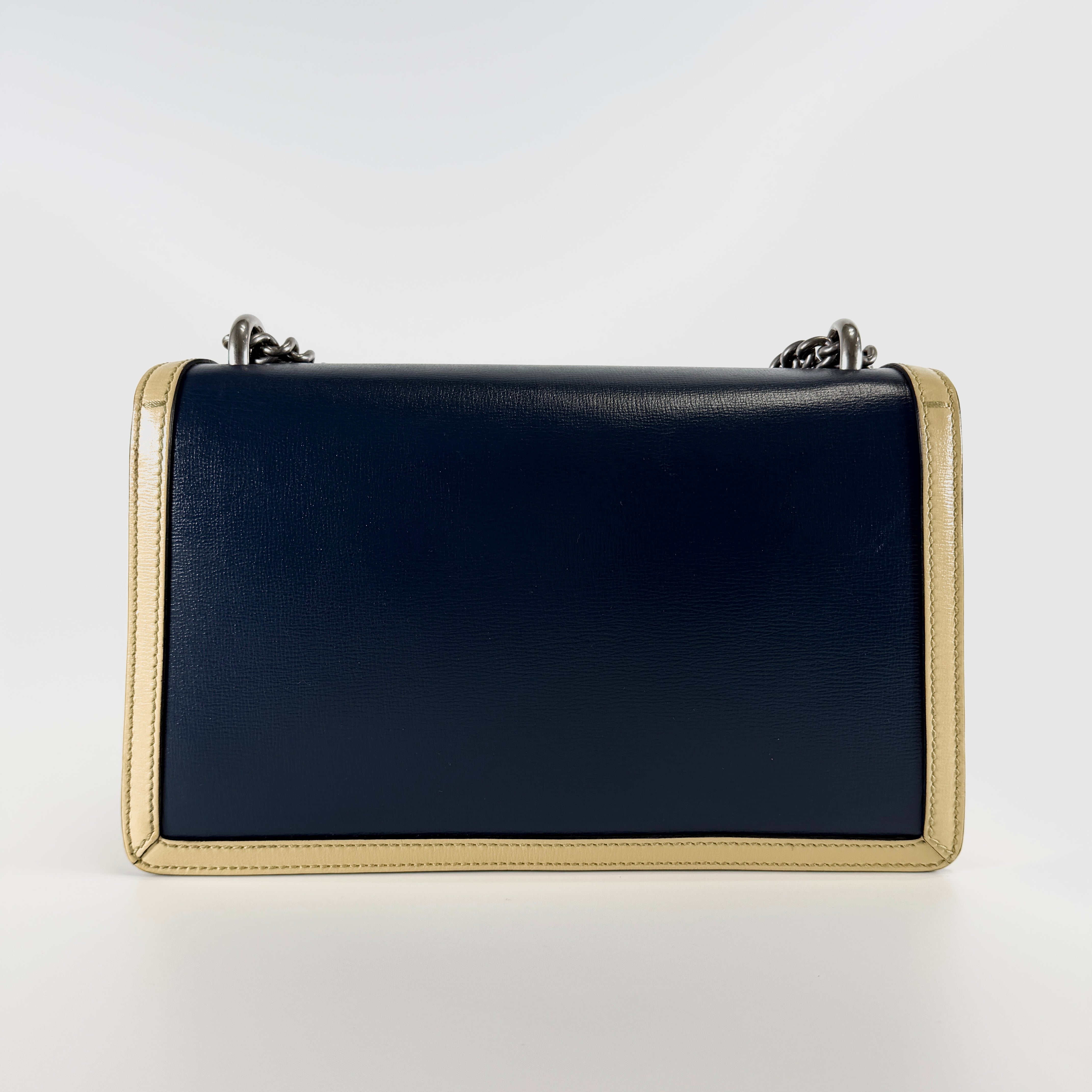 2606 secondhand GUCCI Chain Shoulder color