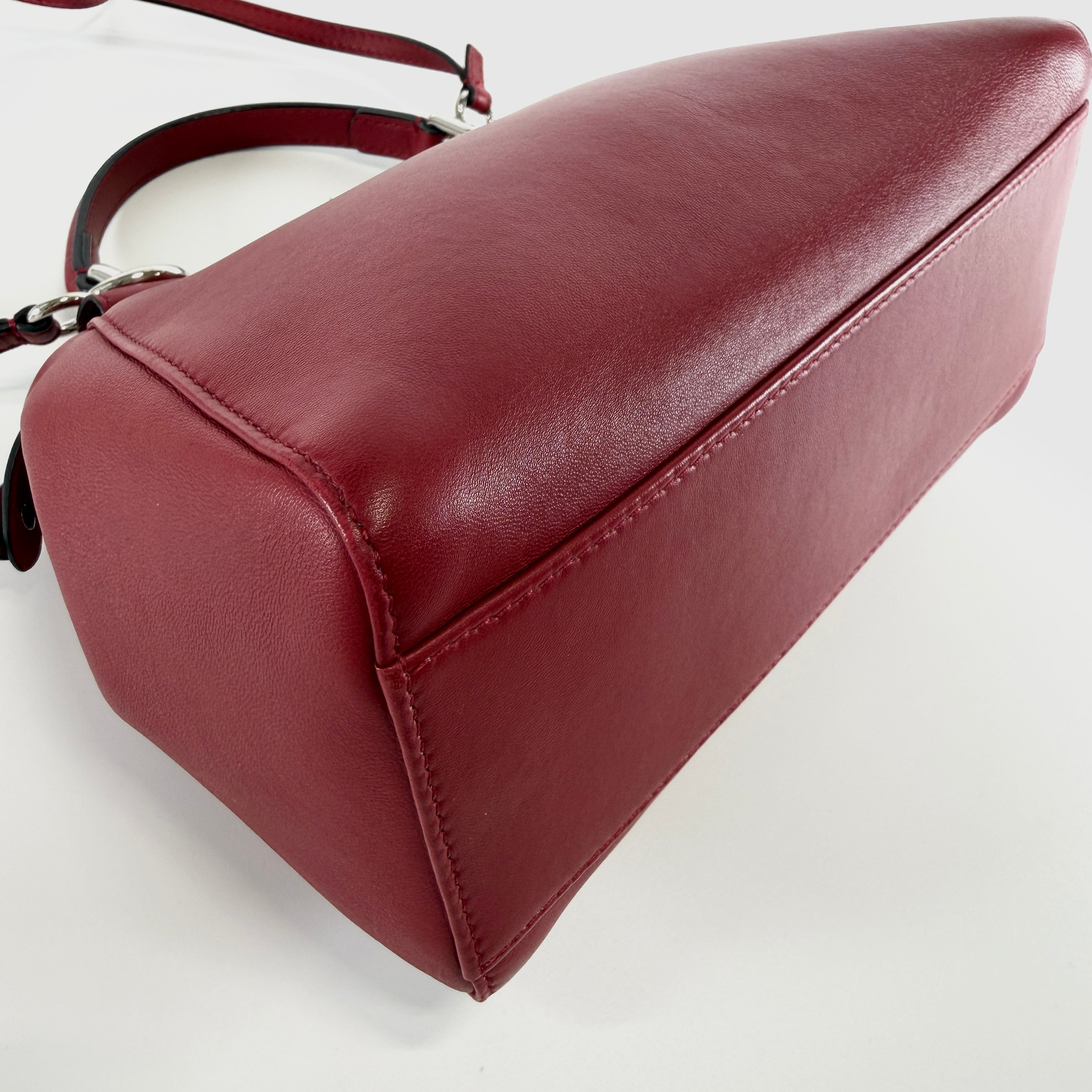 2605 secondhand FENDI leather Peekaboo 2WAY bag
