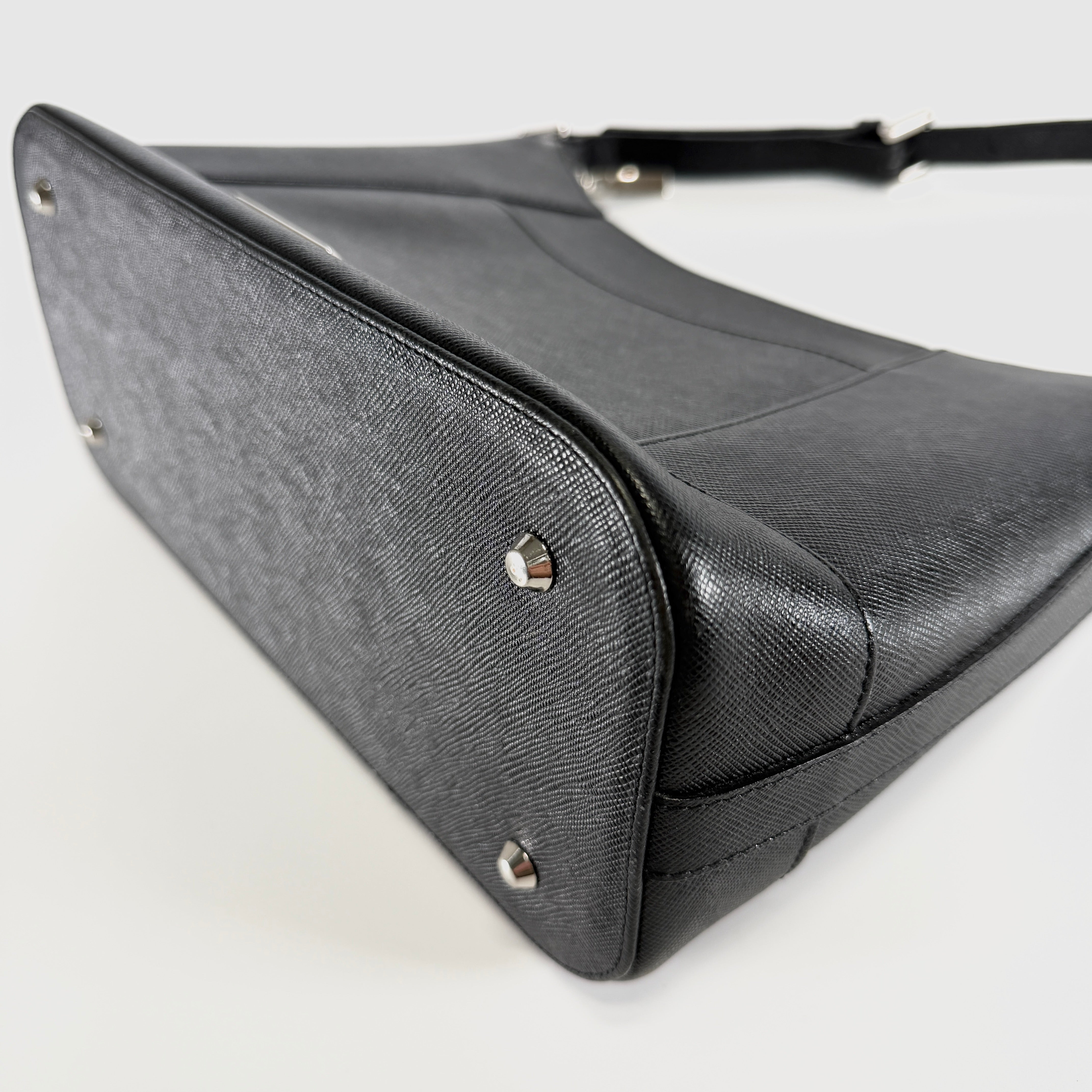2607 secondhand BURBERRY Shoulder bag