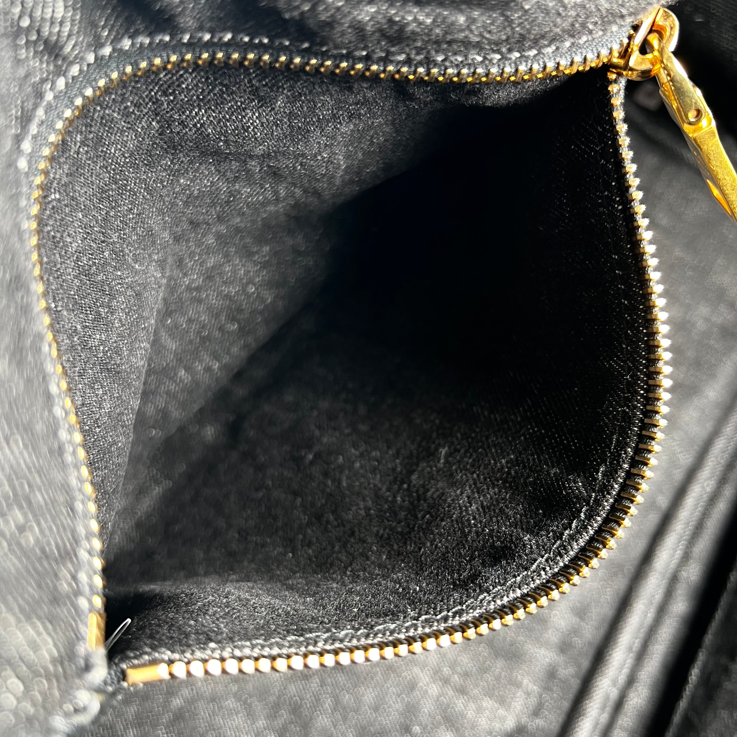 2605 secondhand Prada Canapa Tote
