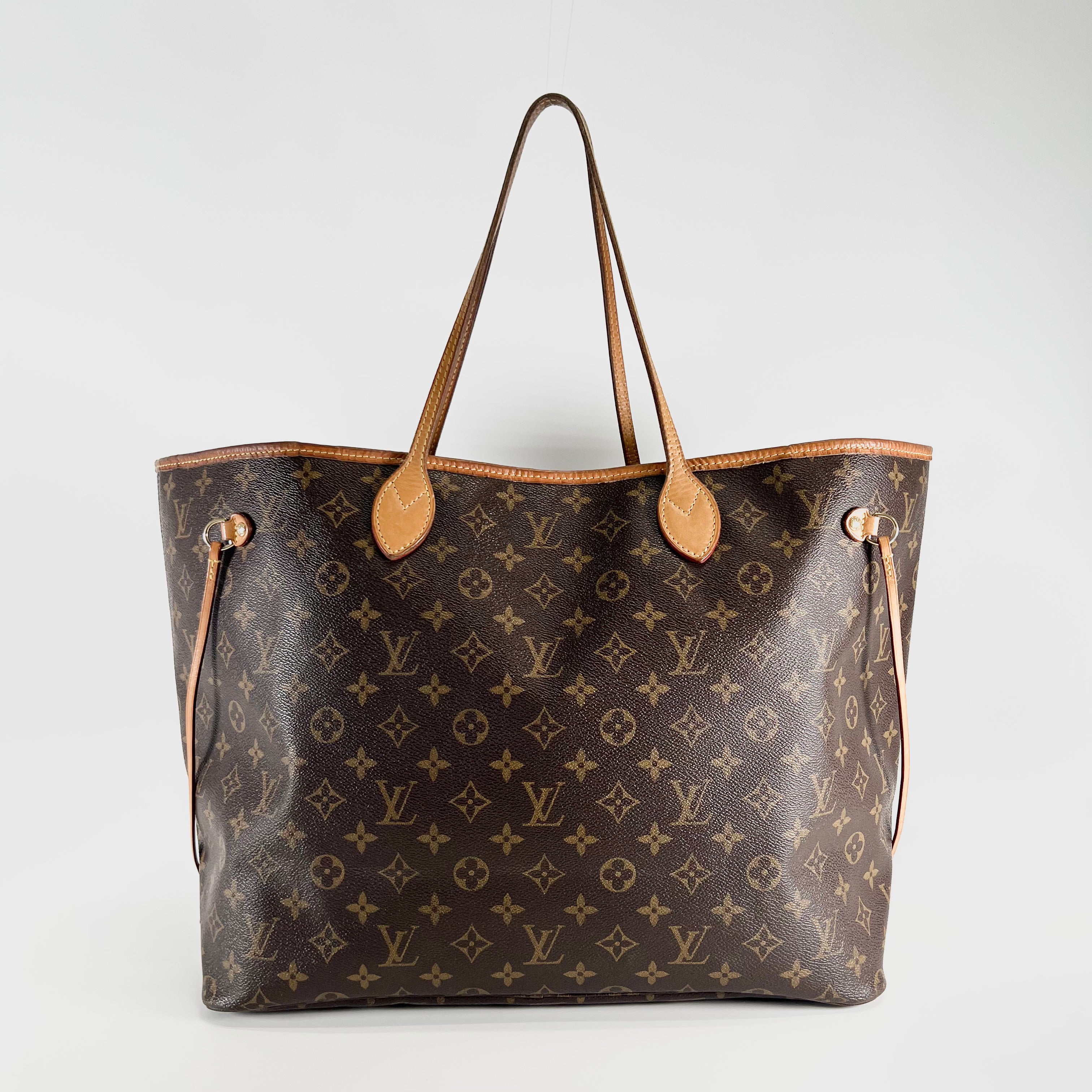 2605 secondhand LV mono grams Neverfull GM