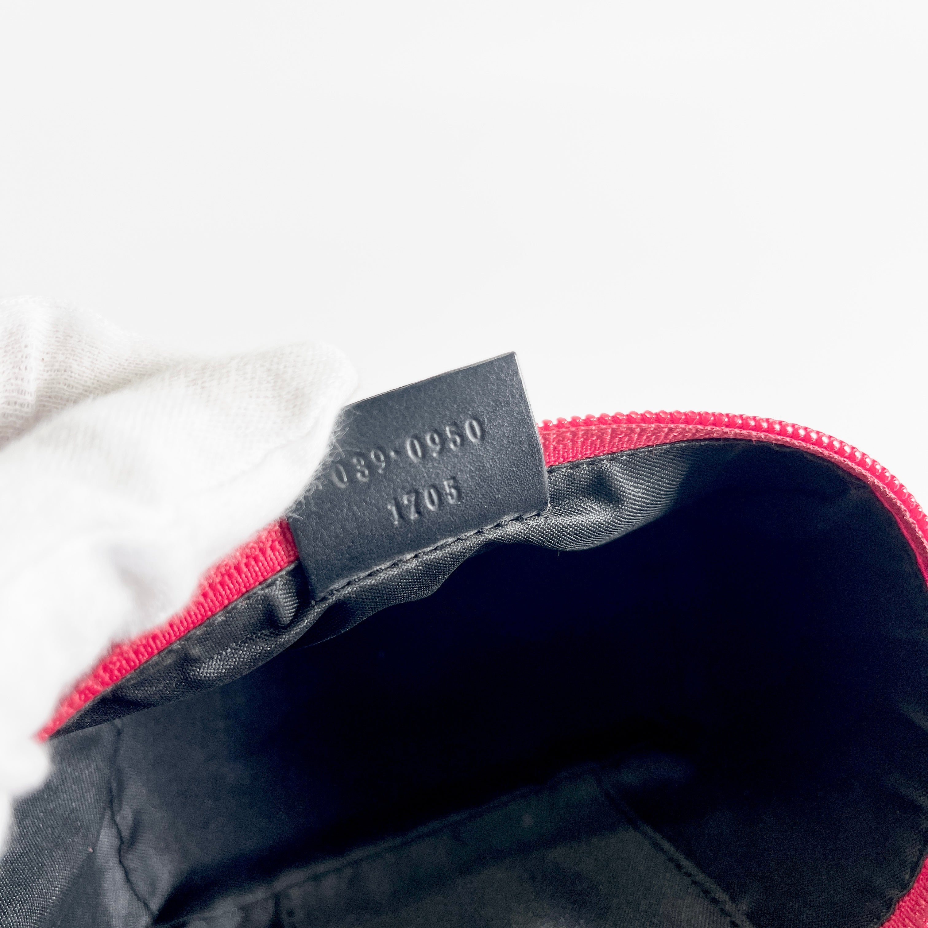 2605 secondhand GUCCI GG canvas mini Vanity