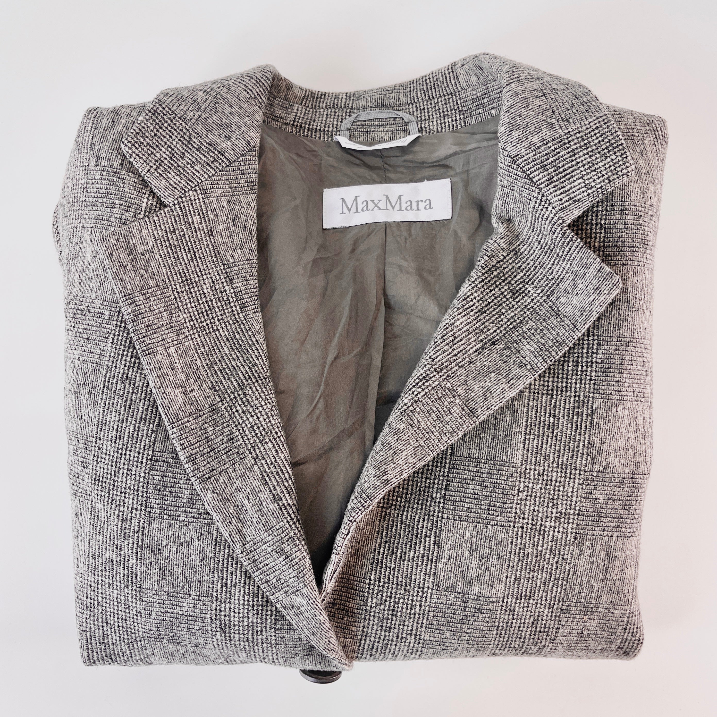 2606 secondhand MAX MARA set up