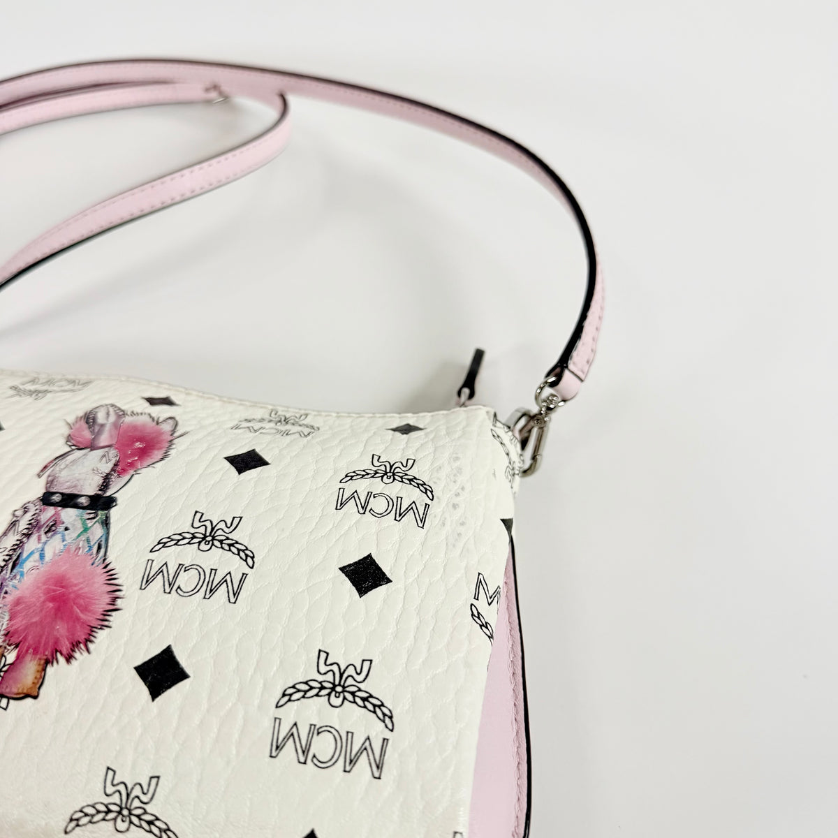2608 secondhand MCM Shoulder bag