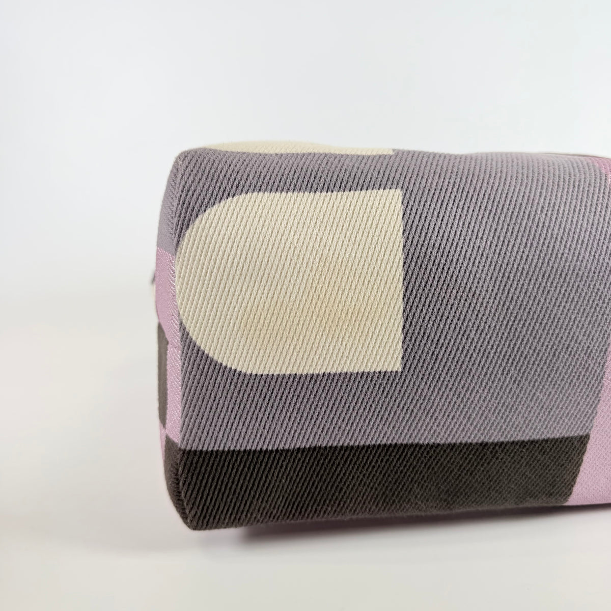 2608 secondhand BALLY canvas hand bag
