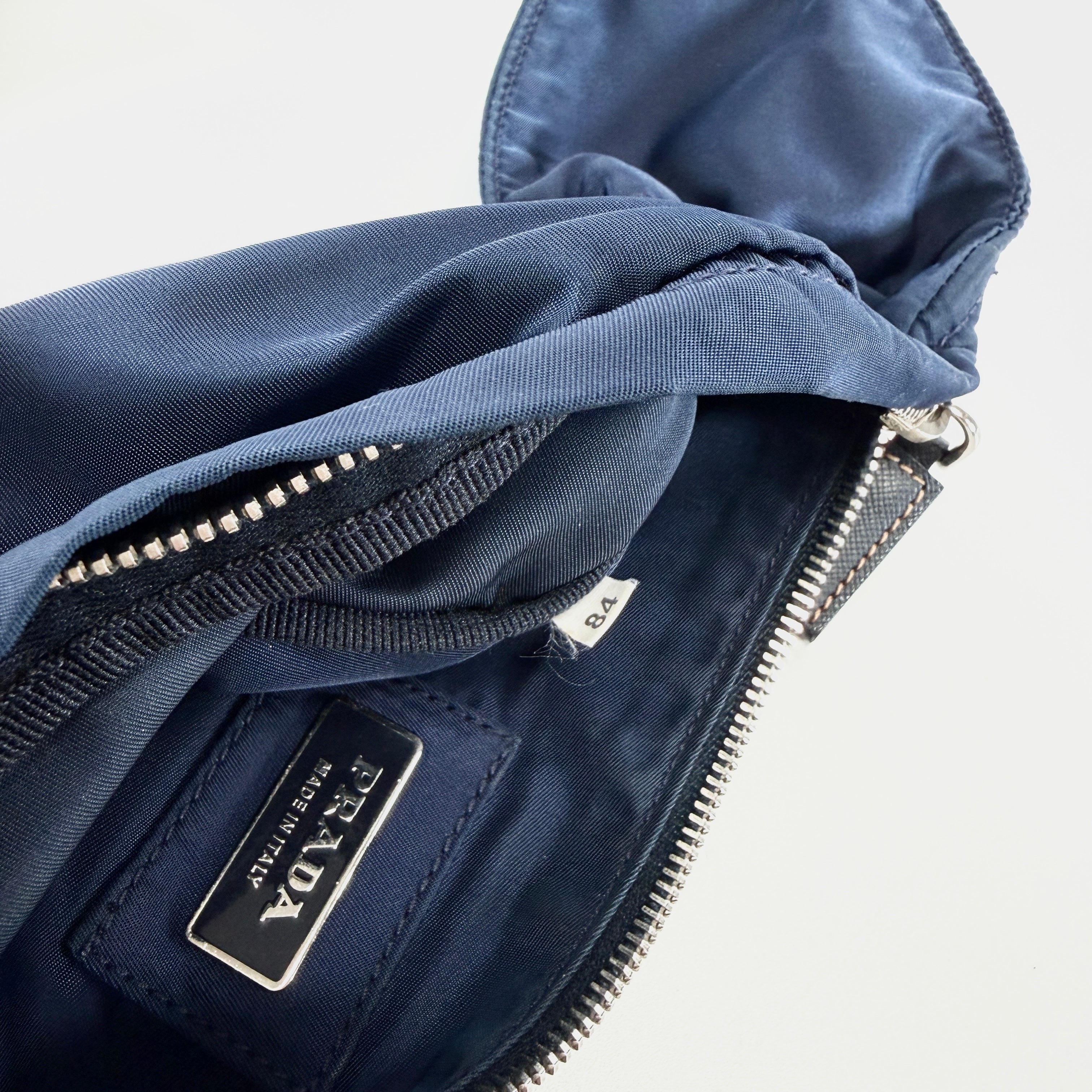 2607 secondhand PRADA Body Bag