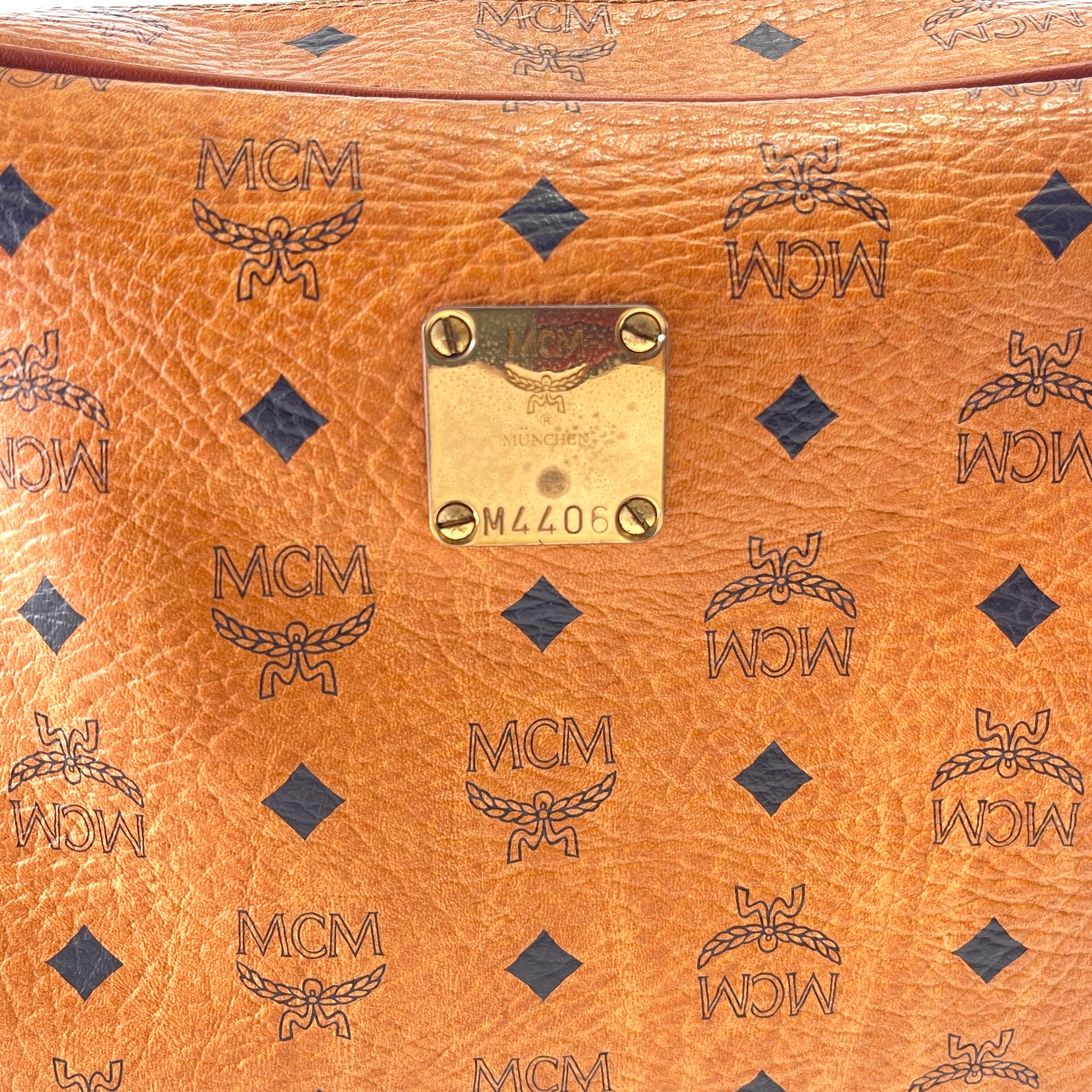 2606 secondhand MCM Second bag Camel