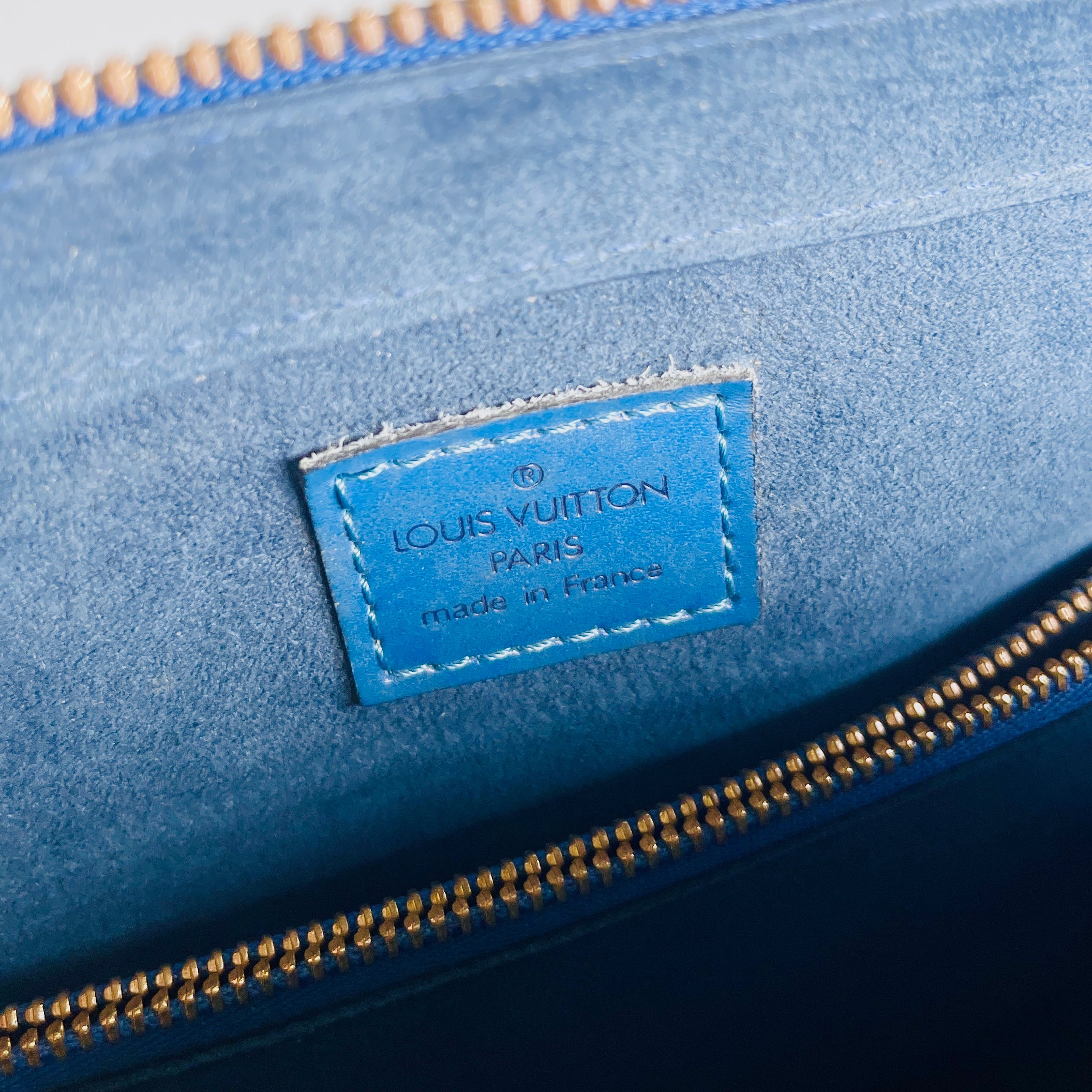 2604 secondhand LV Epi Pont Neuf
