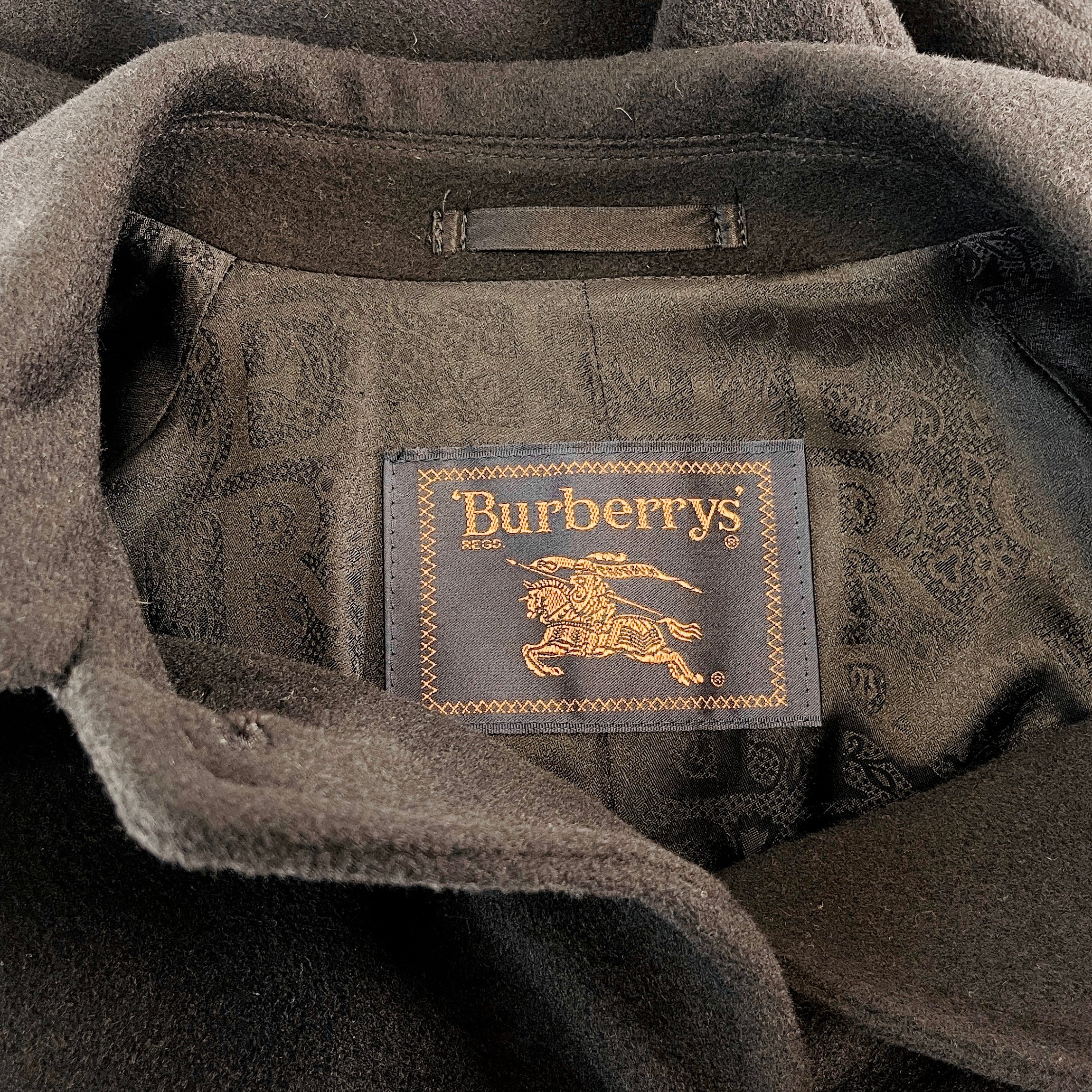 2606 secondhand BURBERRY coat
