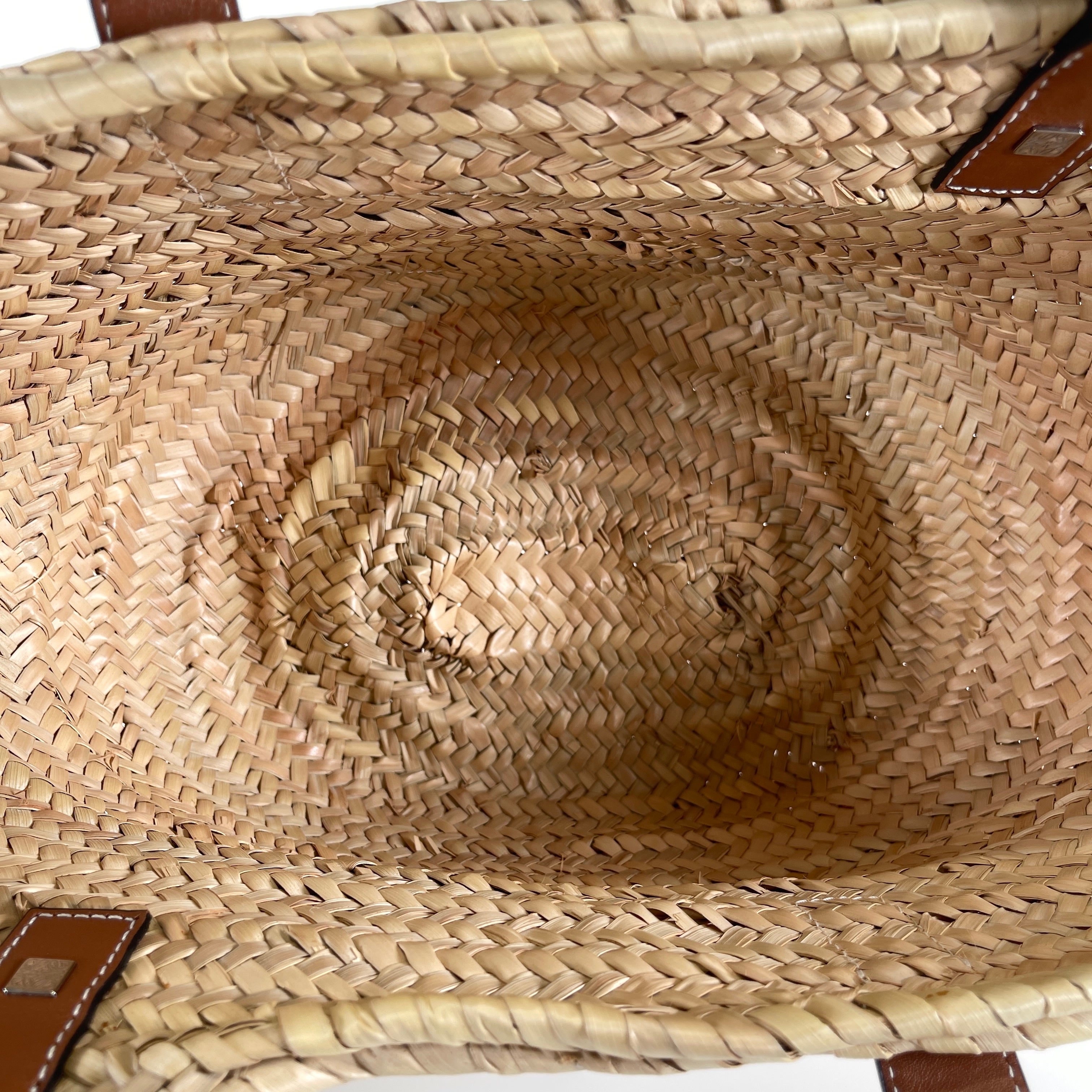 2605 secondhand LOEWE Large Basket raffia x leather basket bag beige Brown