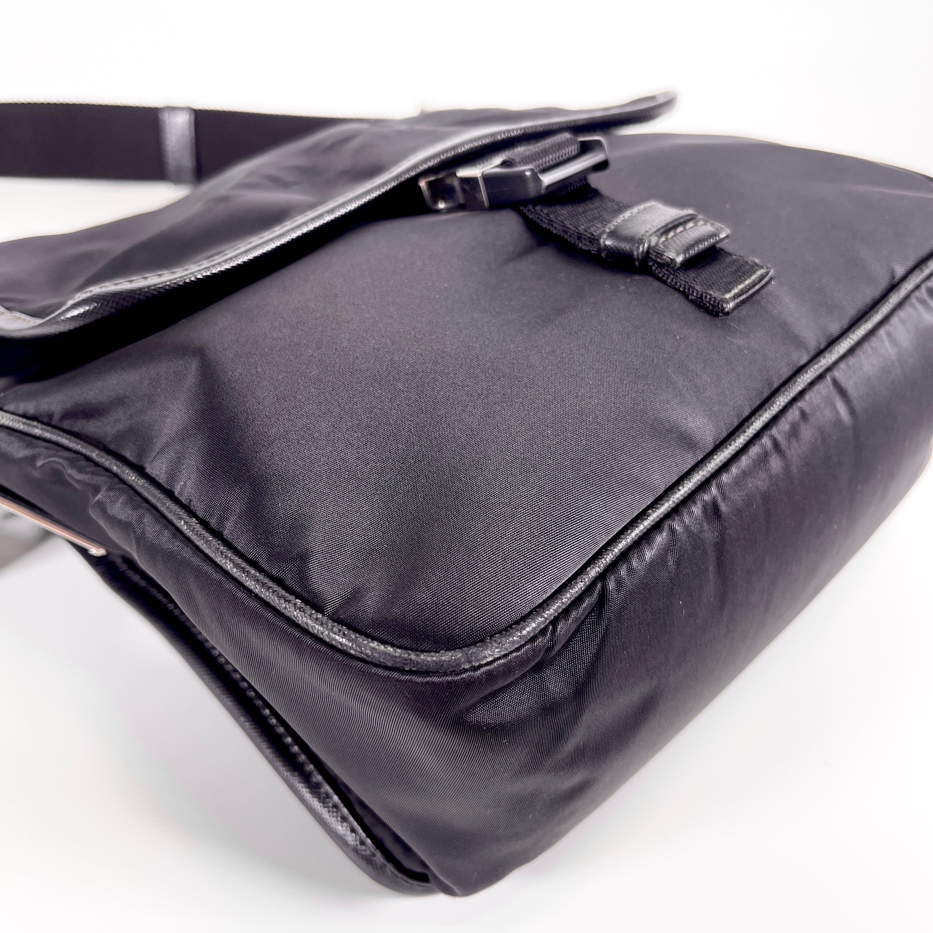 2604 secondhand PRADA brand bag nylon long Shoulder bag black
