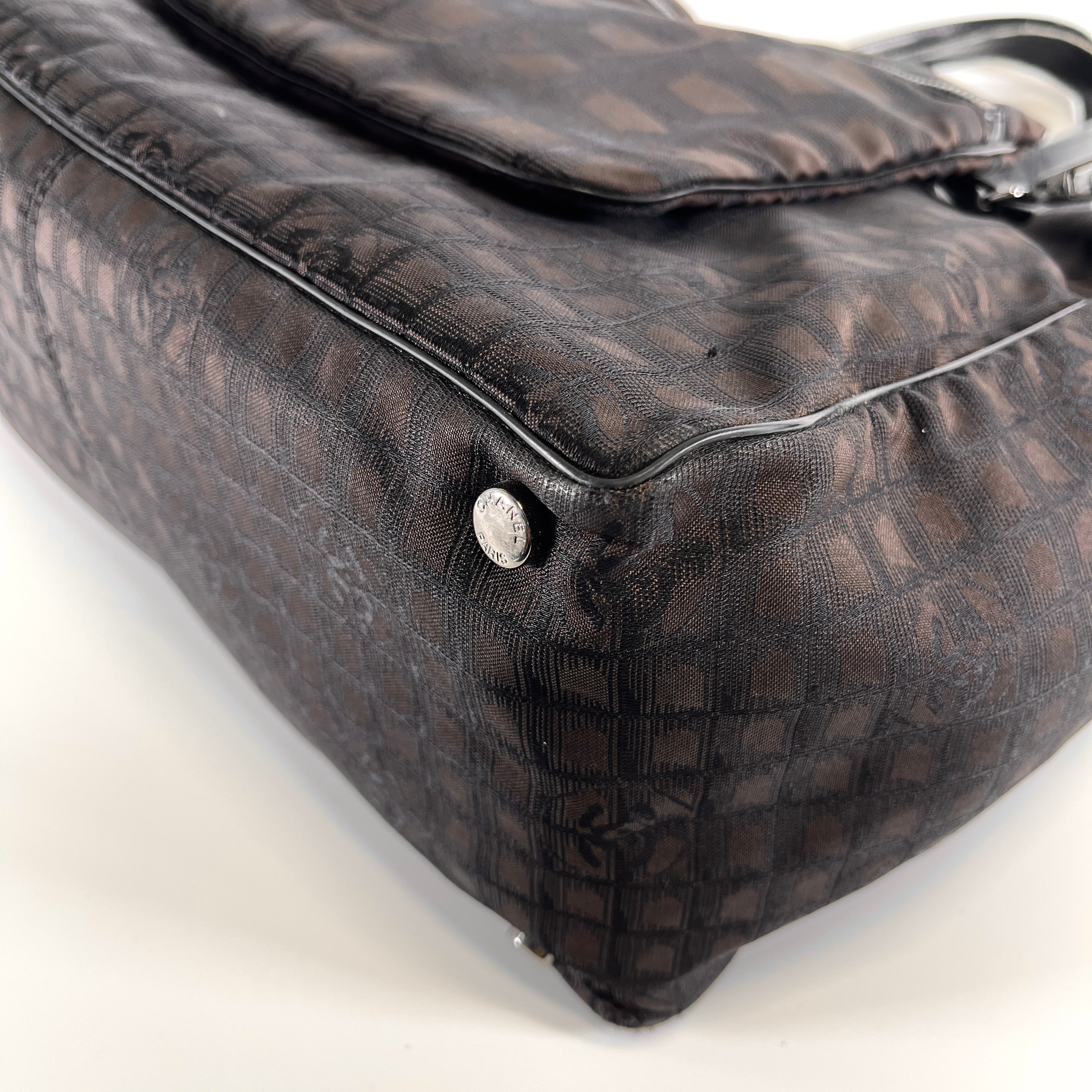 2605 secondhand CHANEL bag New Travel Line Tote 9 / black nylon