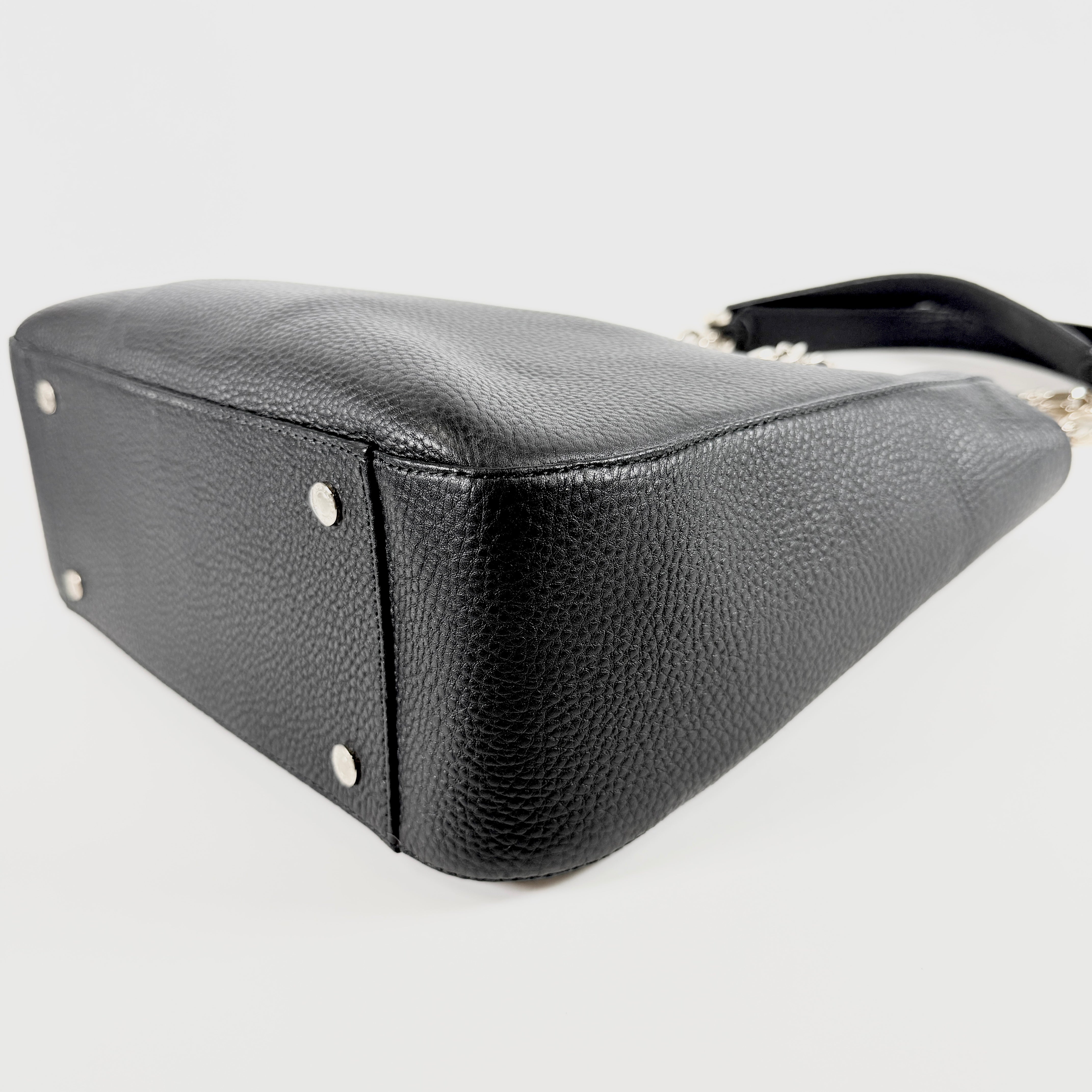 2608 secondhand BVLGARI hand bag