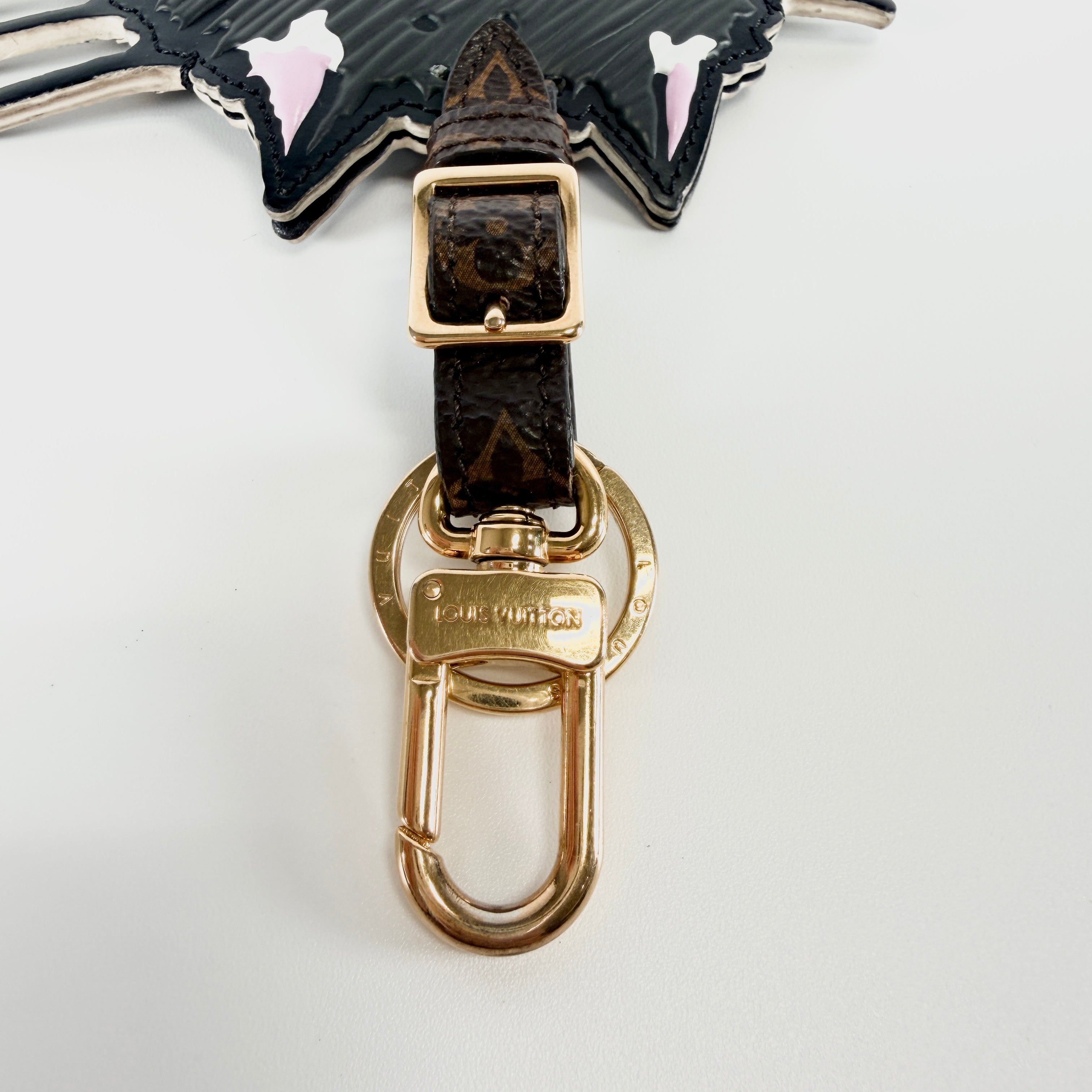 2605 secondhand LV Monogram MP2282 Porto Ad Cat grams key ring Brown CX0198